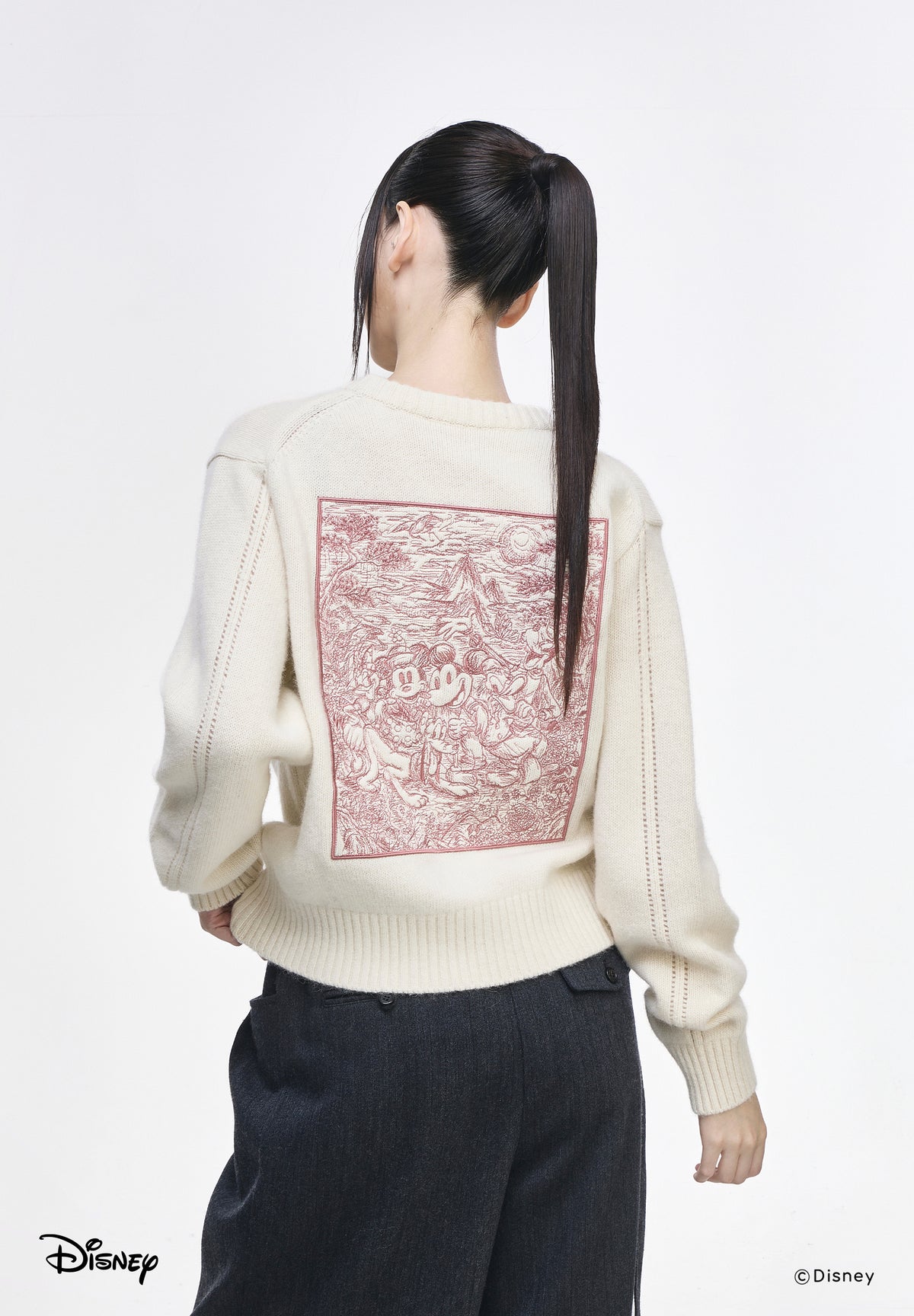 MINHWA FRIENDS  ROUND NECK KNIT