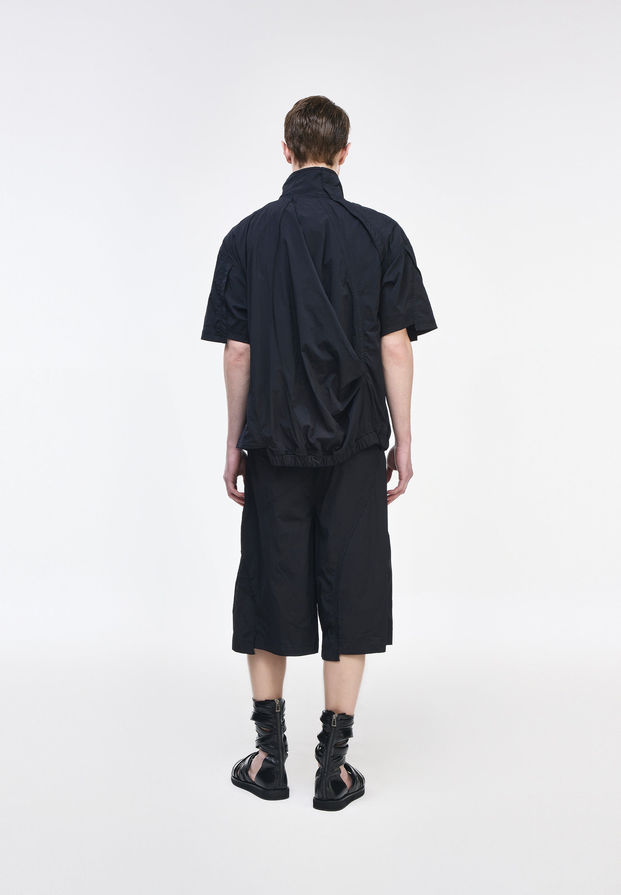 ASCENT HIGH-NECK HALF JUMPER