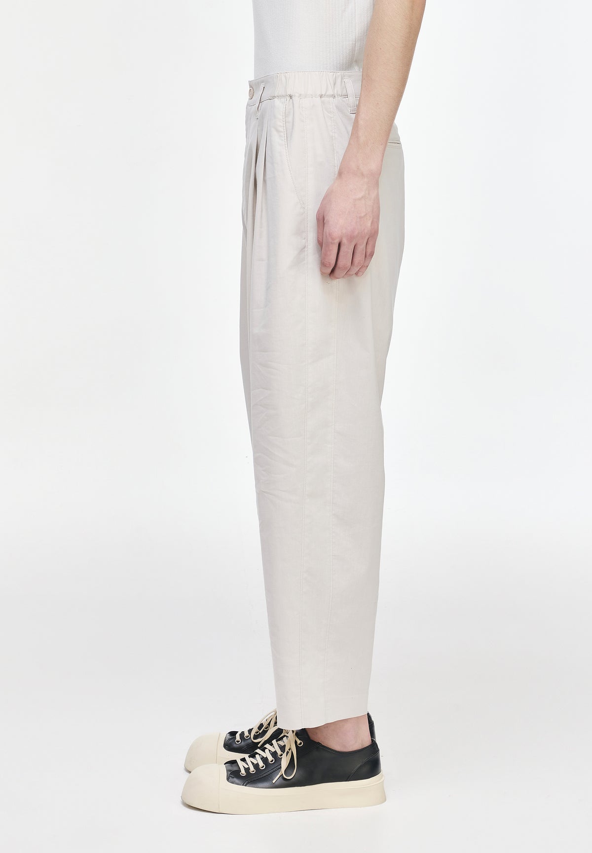 LINEN VOLUME CARROT PANTS