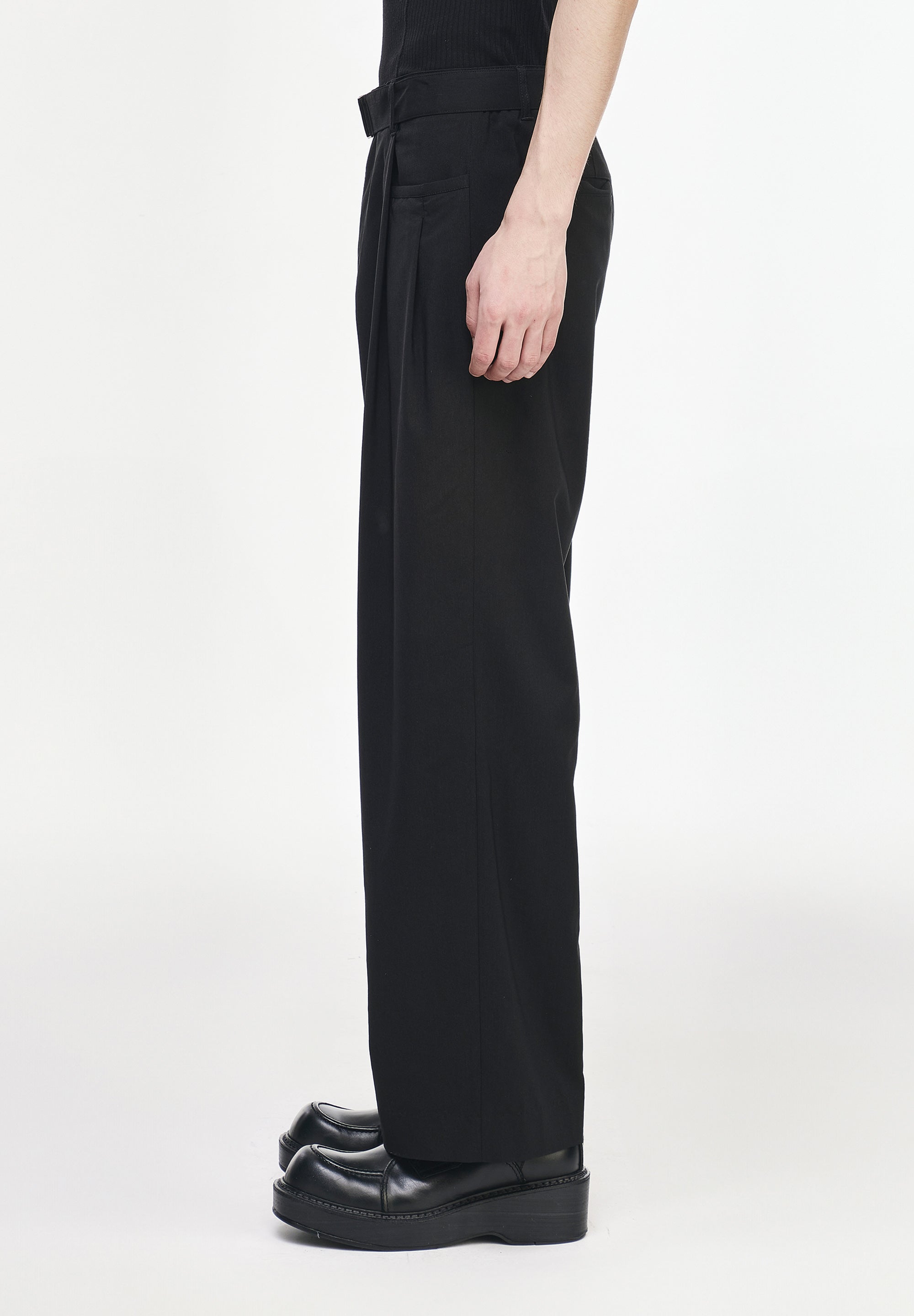 LEVEL VOLUME STRAIGHT PANTS