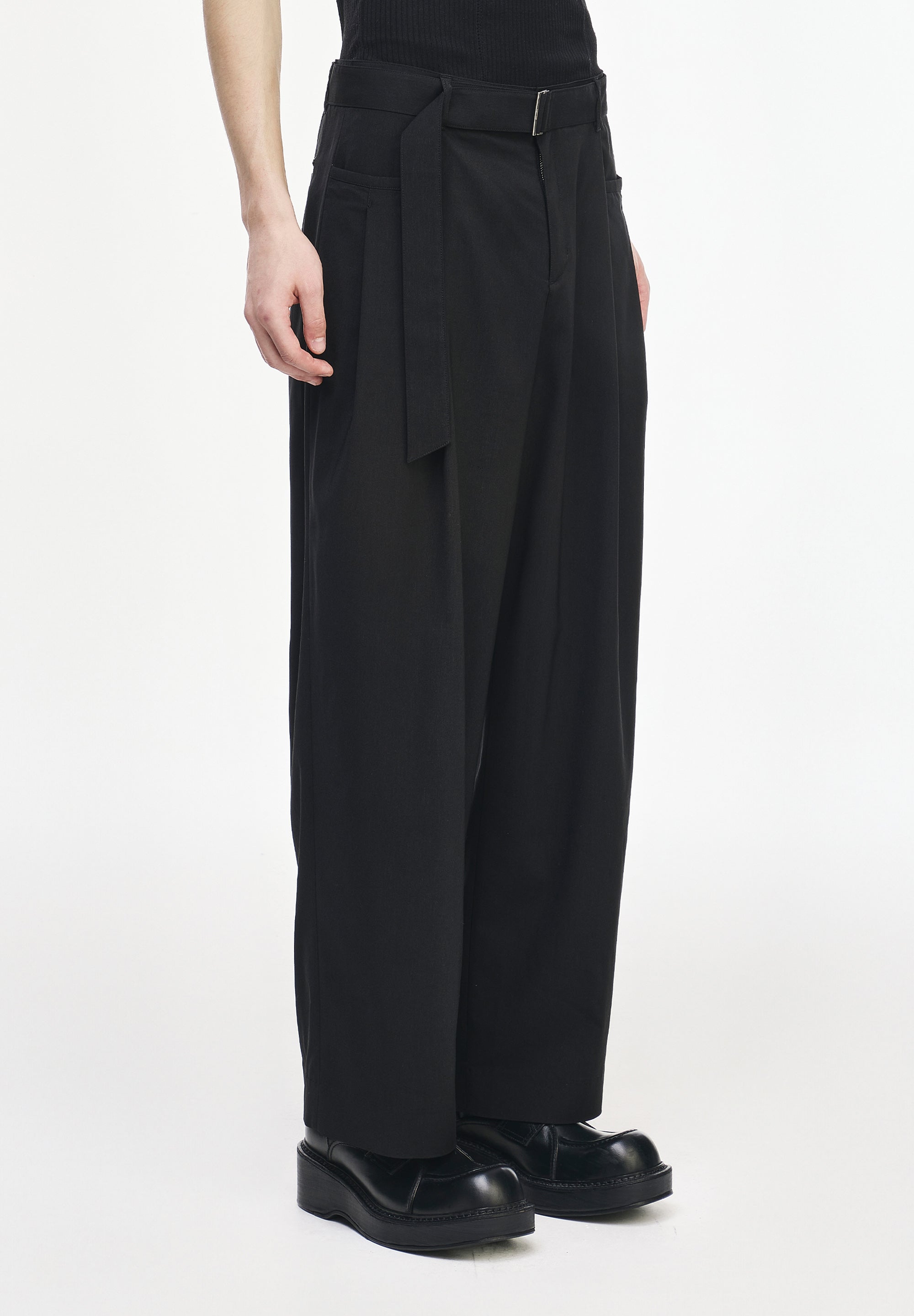 LEVEL VOLUME STRAIGHT PANTS