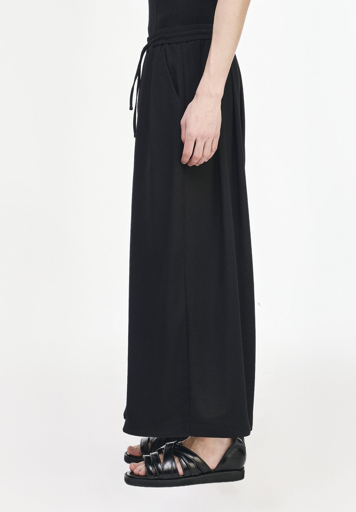 ASYMMETRIC CROP WIDE PANTS