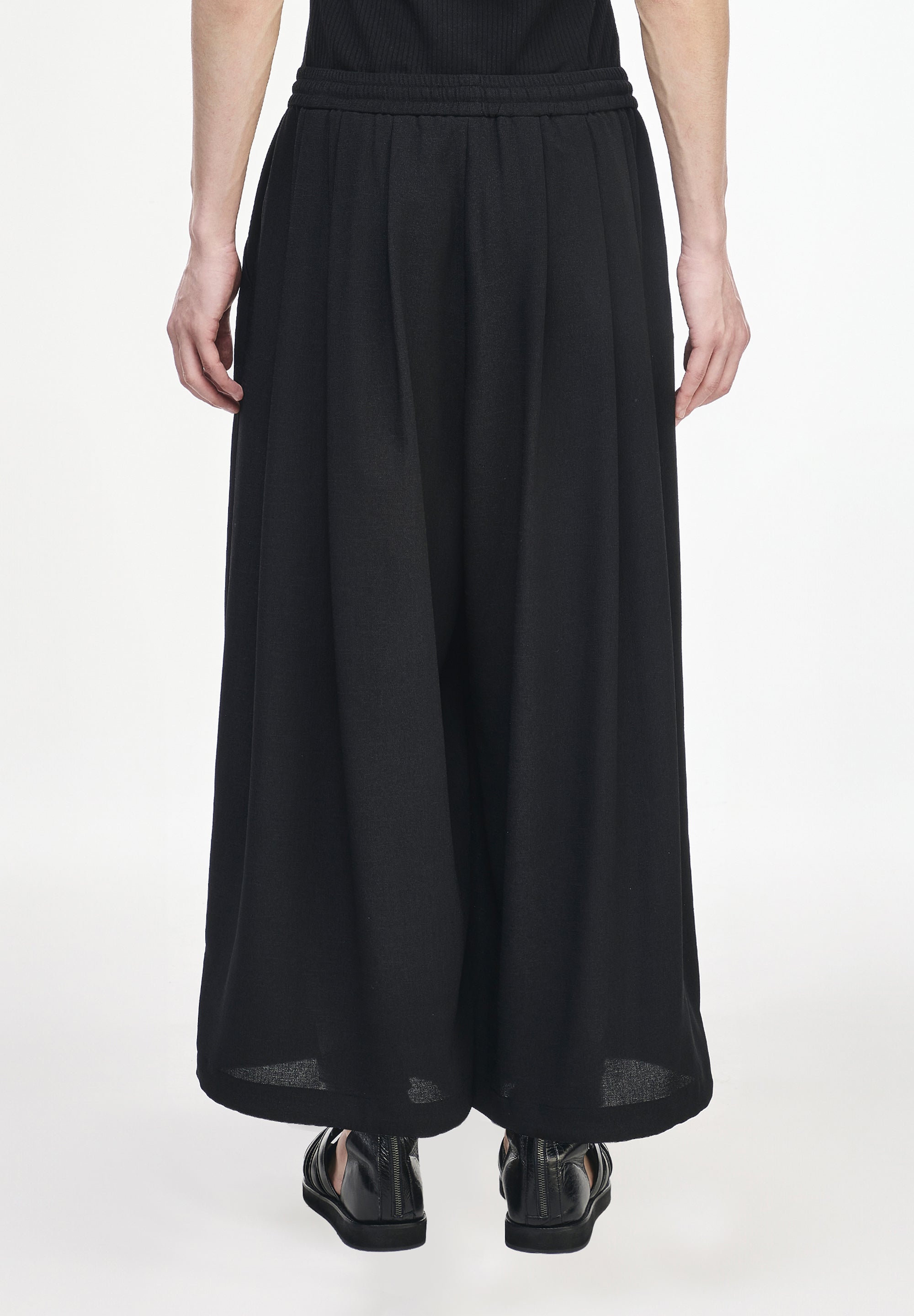 ASYMMETRIC CROP WIDE PANTS