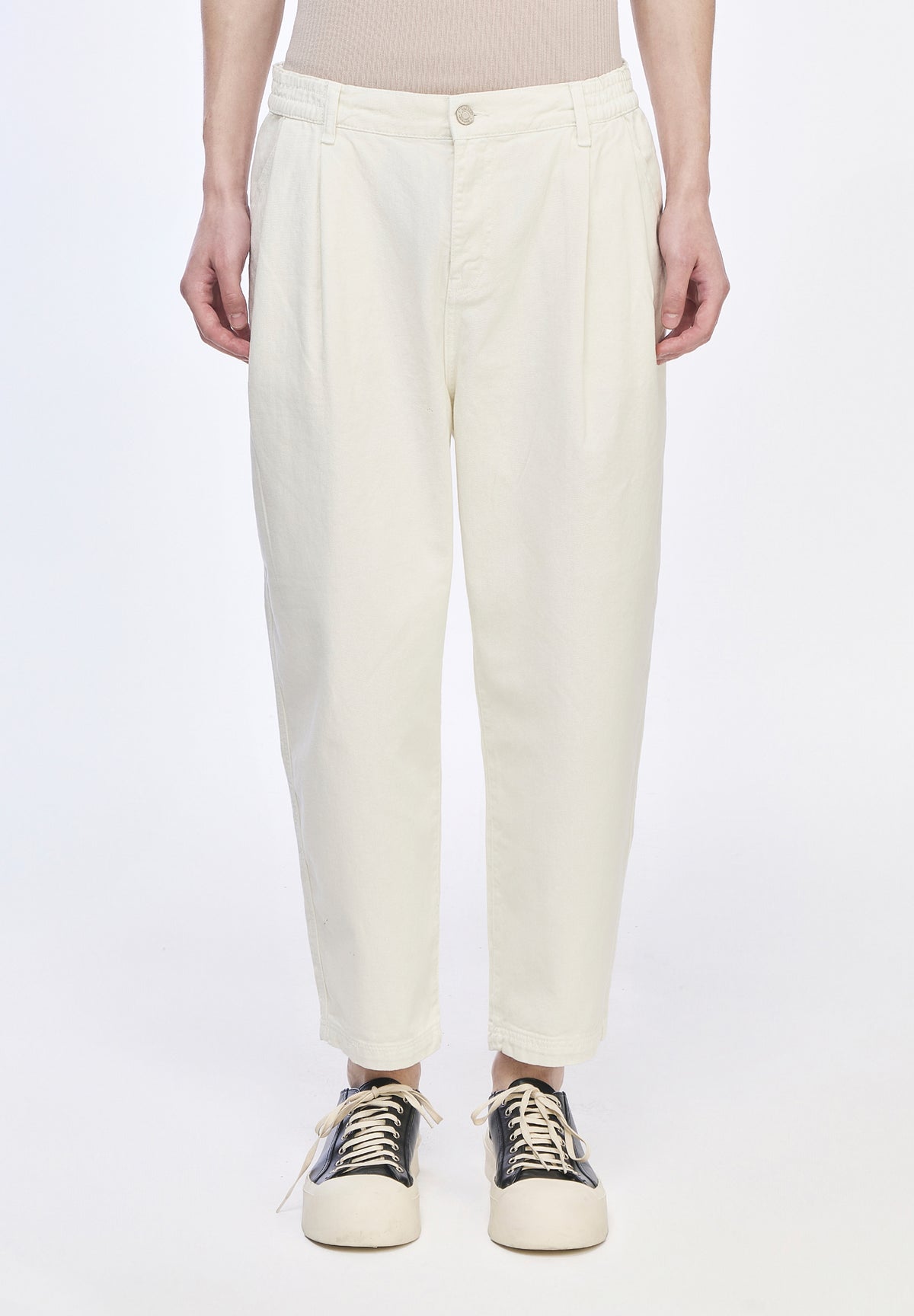 CURVED VOLUME CARROT DENIM