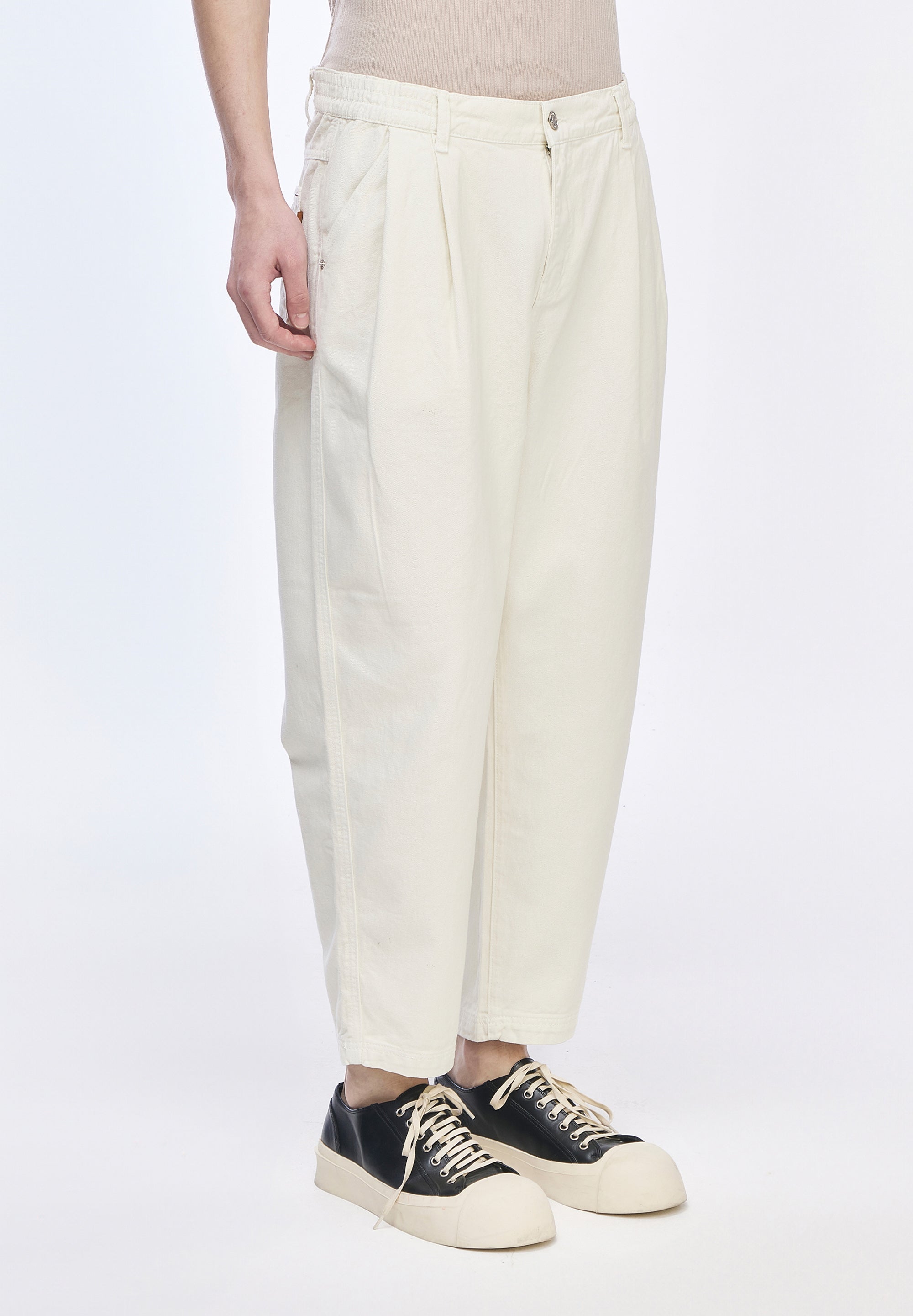 CURVED VOLUME CARROT DENIM