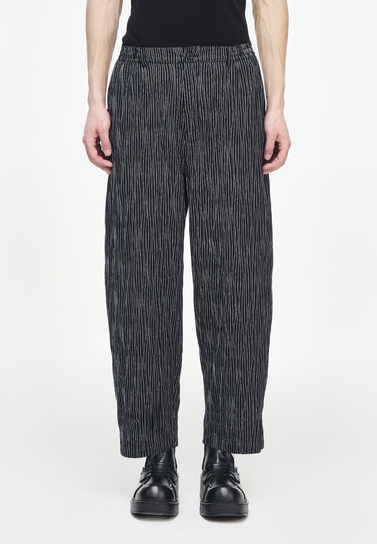 STRIPE PLEATS VOLUME PANTS