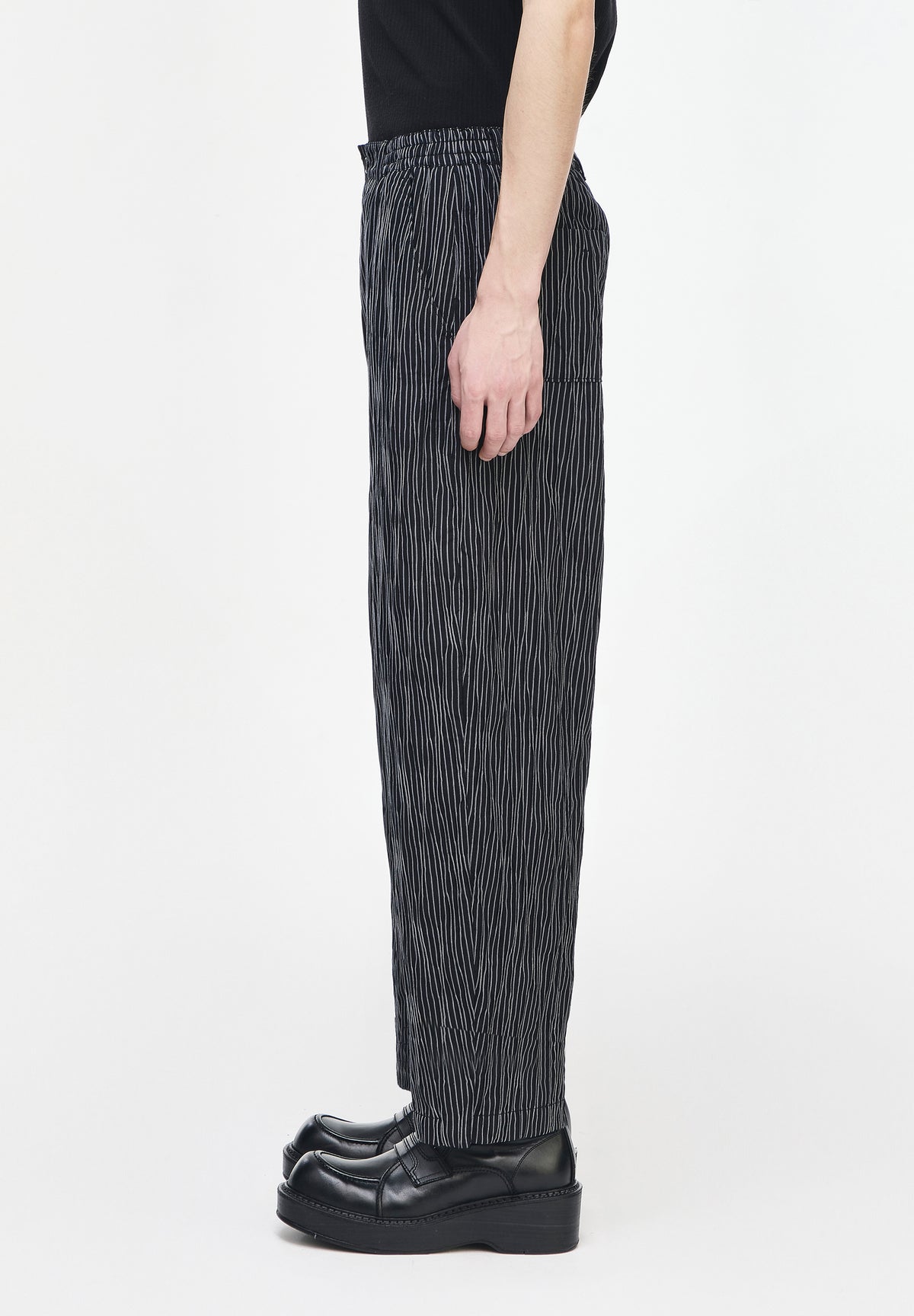 STRIPE PLEATS VOLUME PANTS