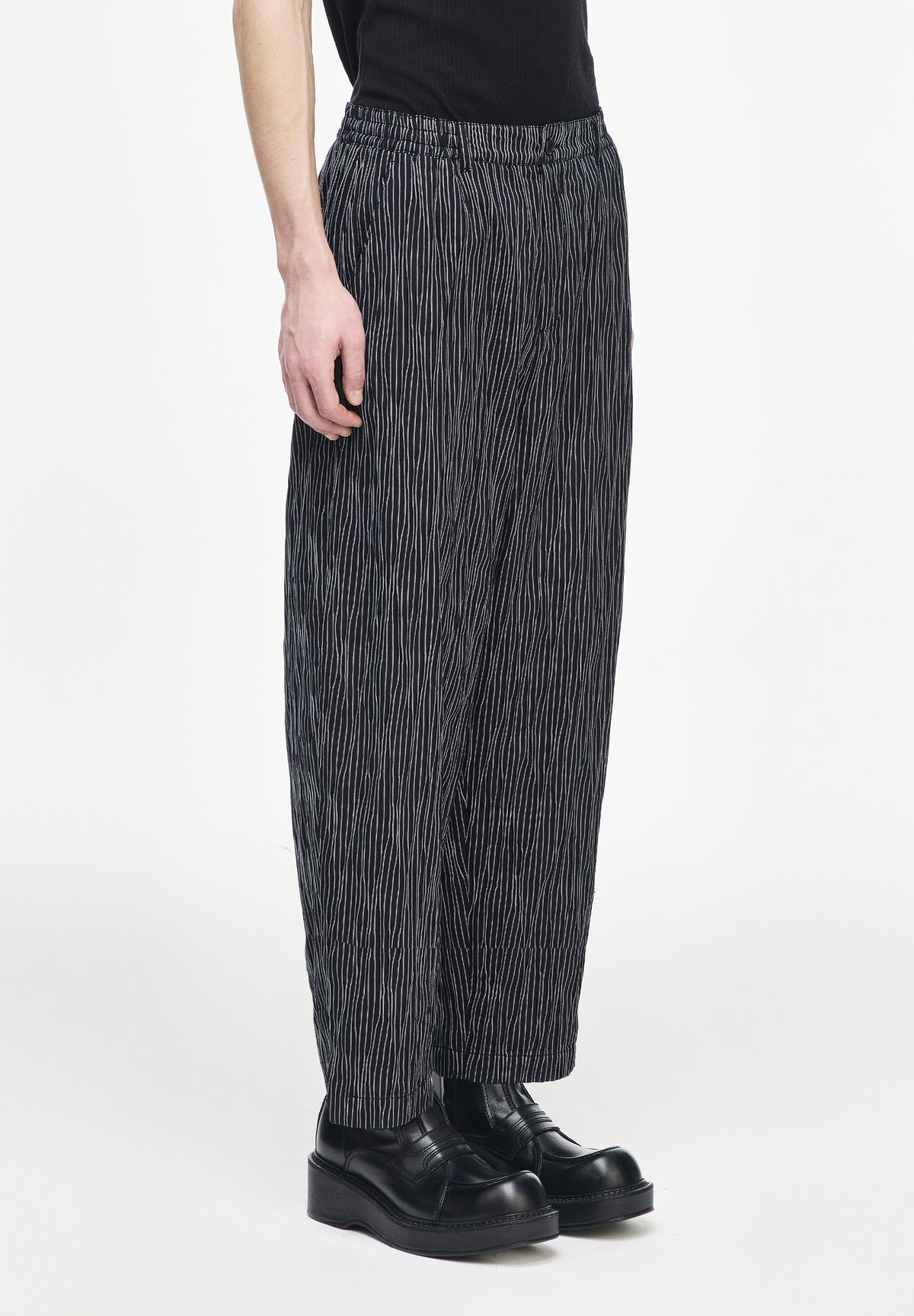 STRIPE PLEATS VOLUME PANTS