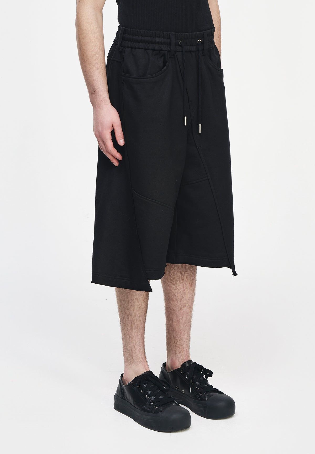 BIASCAST SWEAT SHORTS