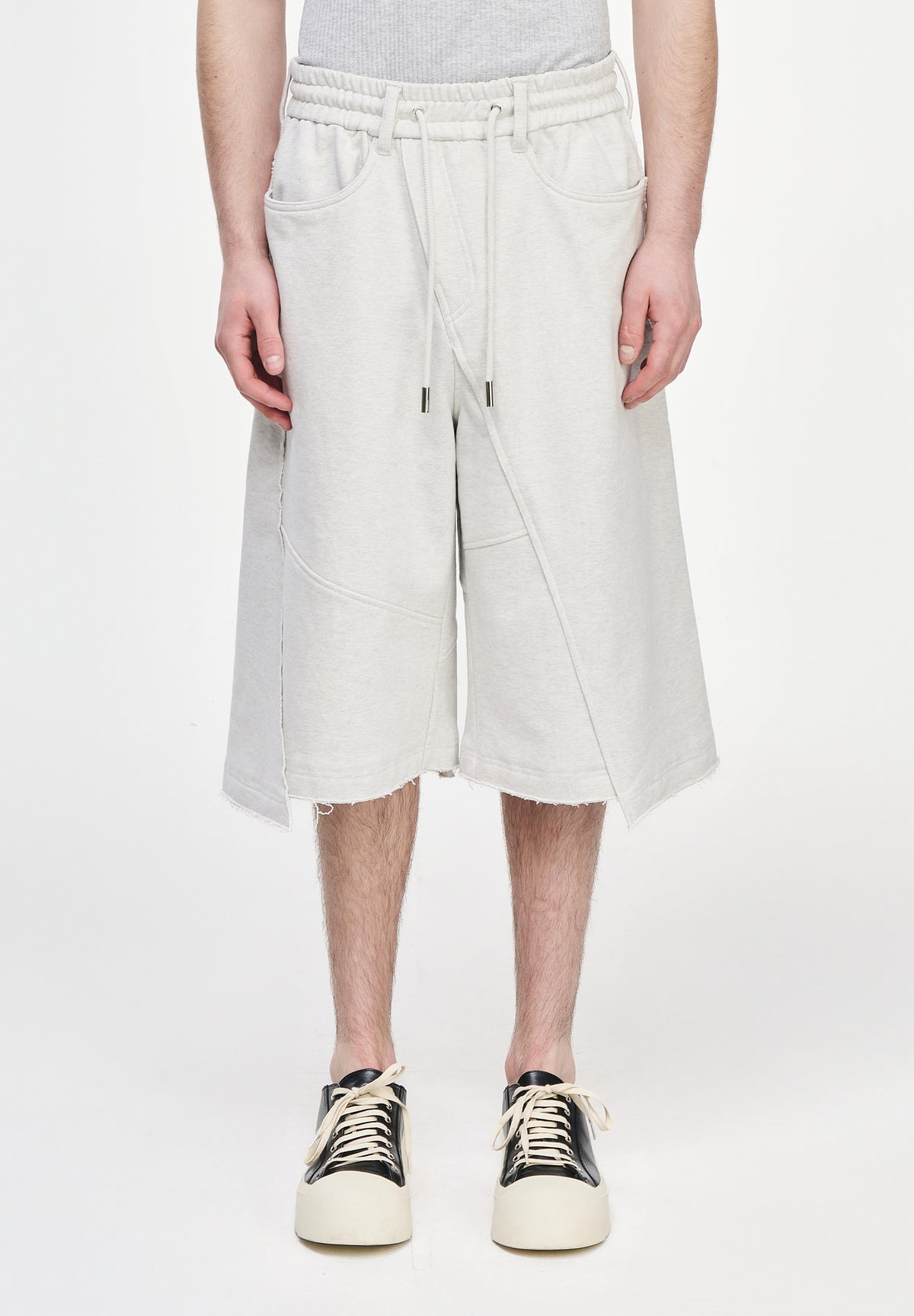 BIASCAST SWEAT SHORTS