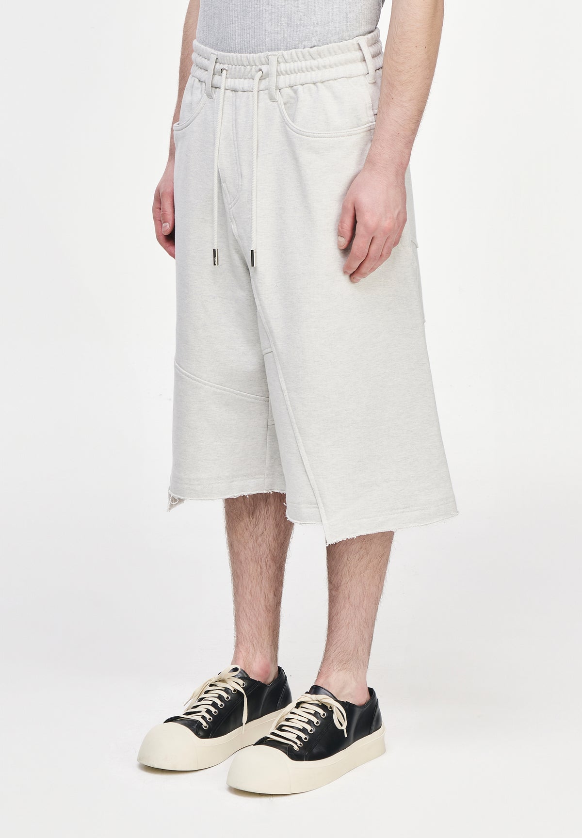 BIASCAST SWEAT SHORTS