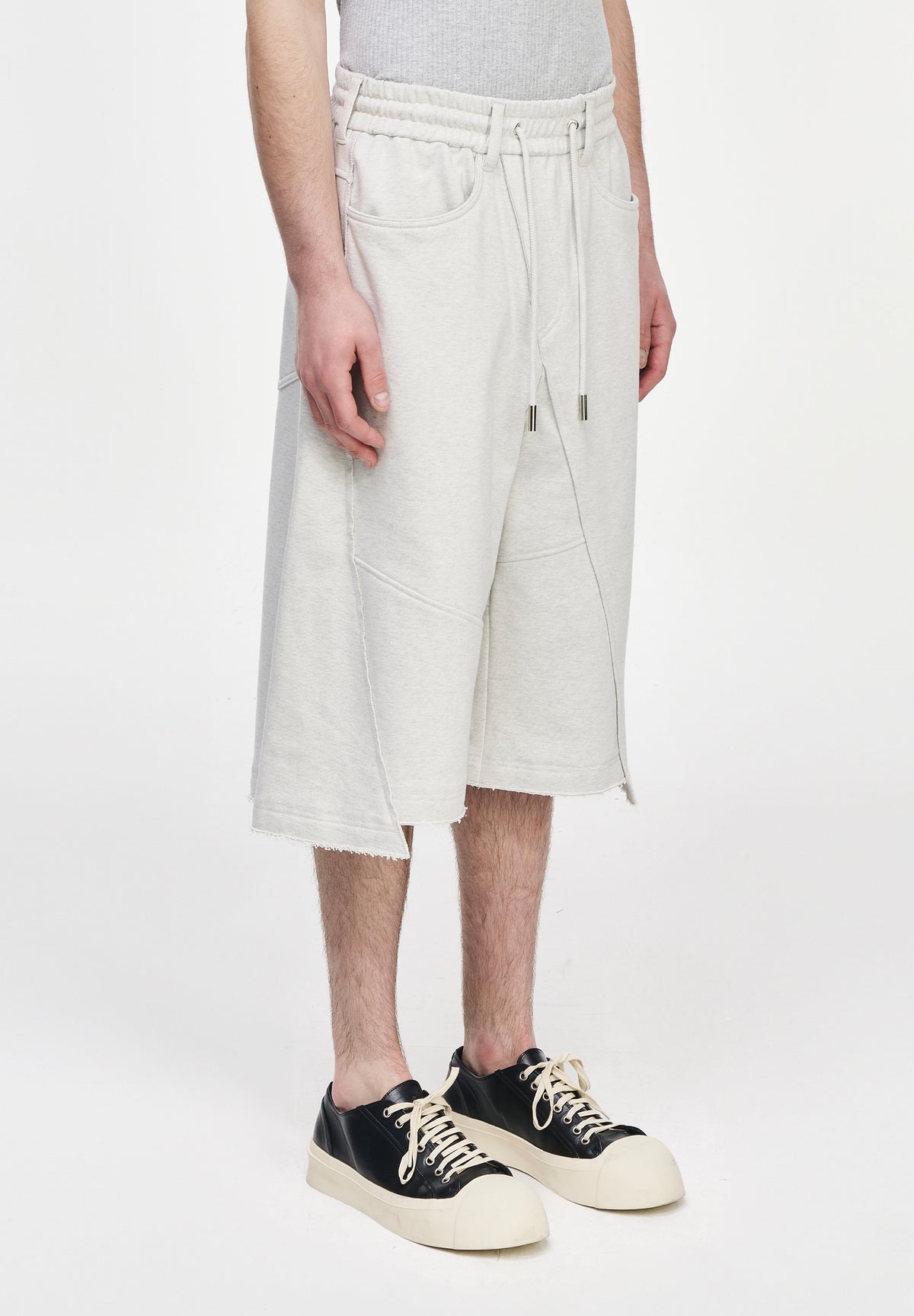 BIASCAST SWEAT SHORTS