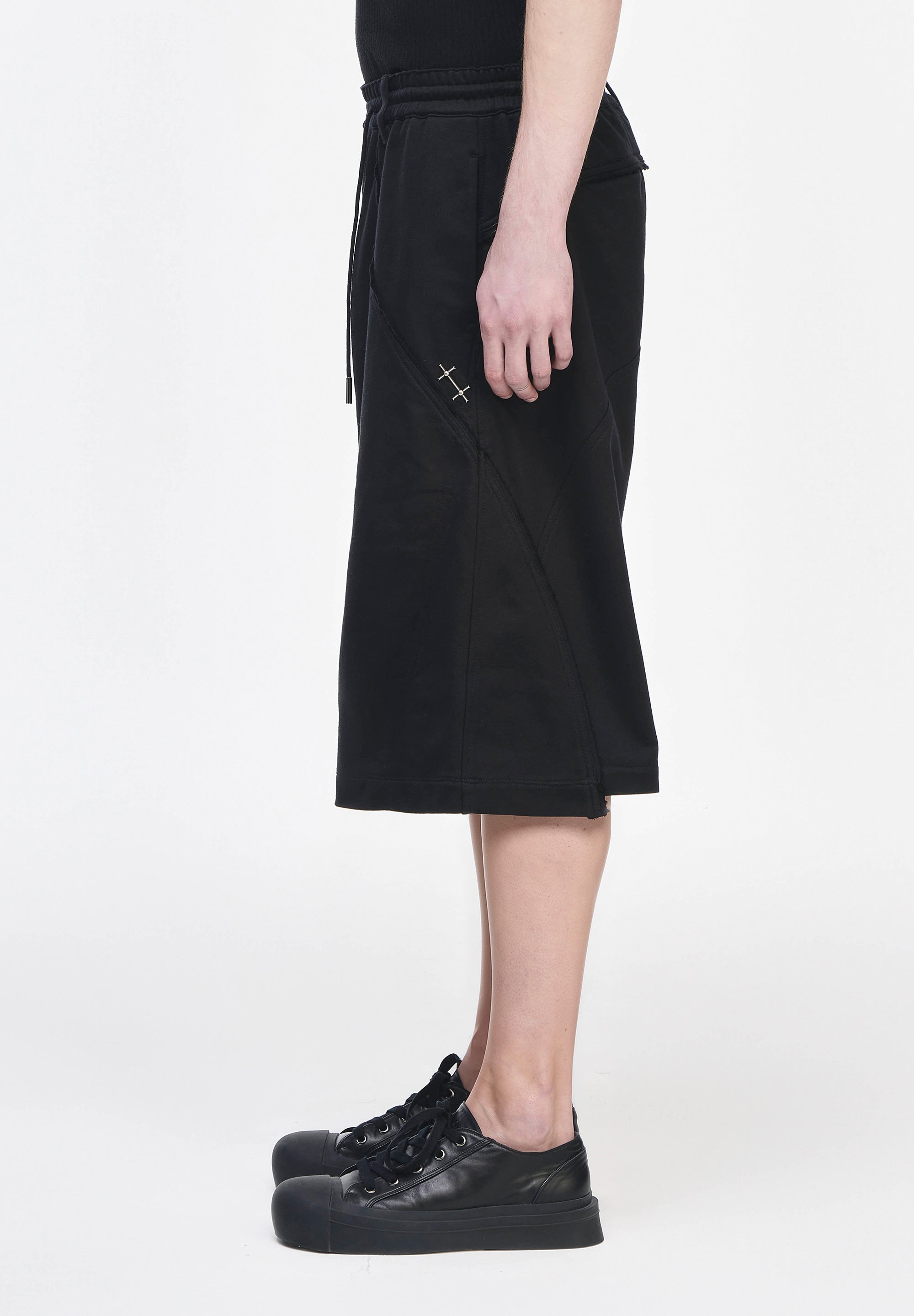 ASCENT BERMUDA SWEAT PANTS