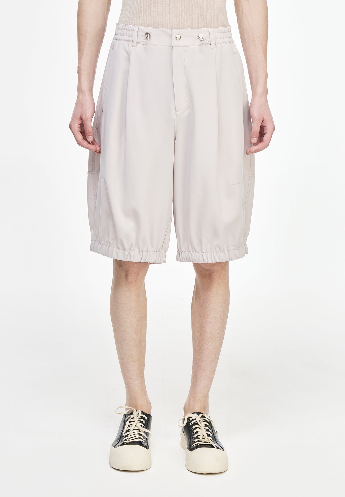 CURVED DART BERMUDA PANTS