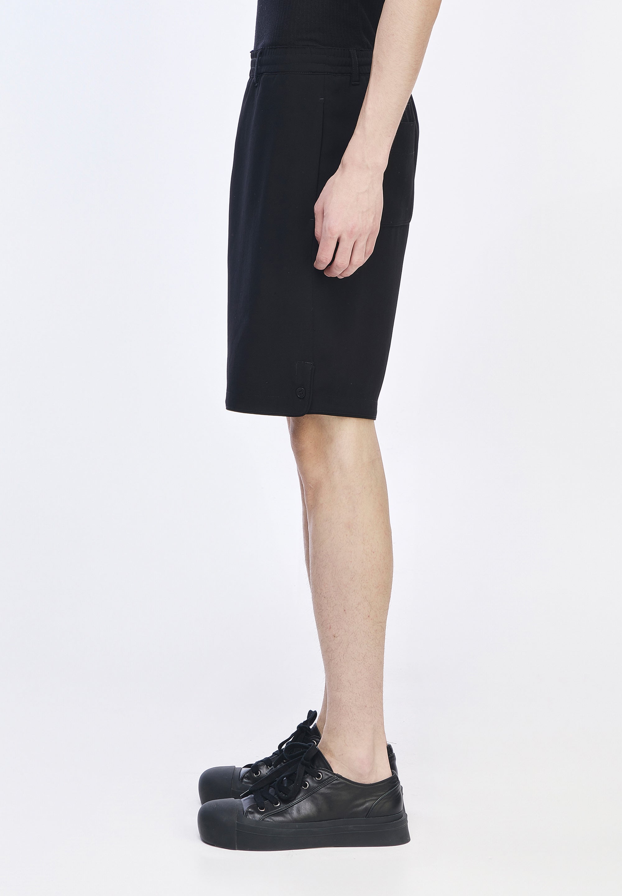 LIMINAL TRACE SHORTS