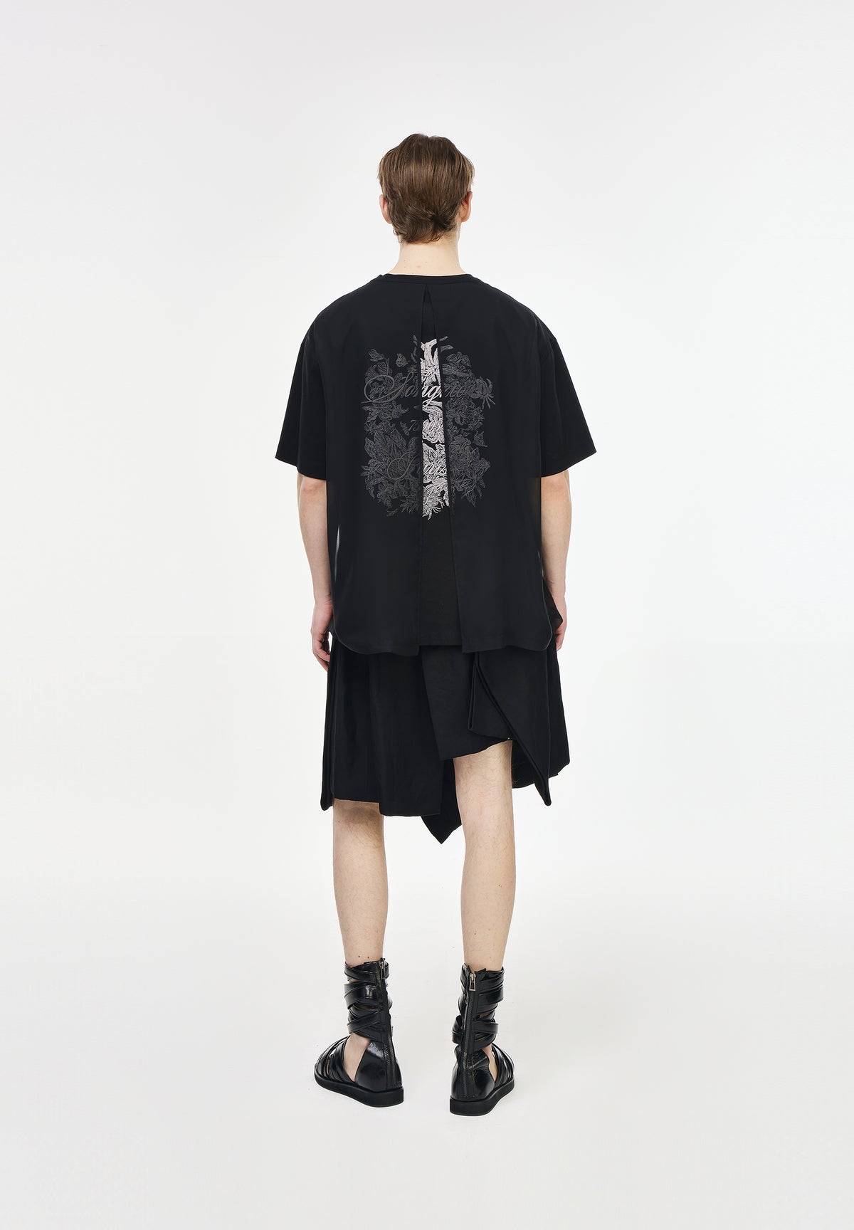 GHOST FLOWER EMBROIDERED T SHIRT