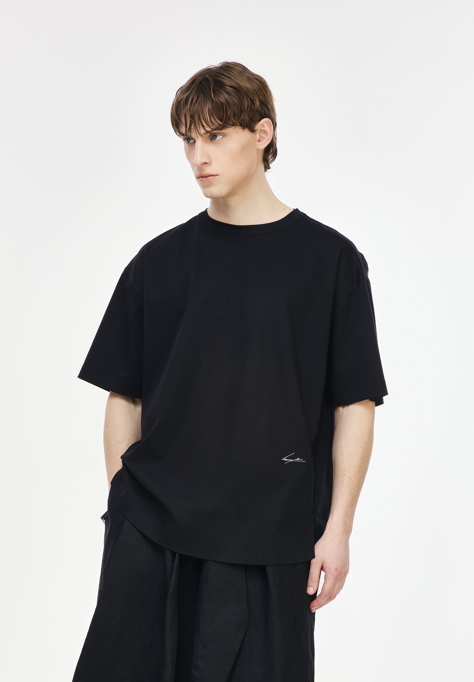 GHOST FLOWER EMBROIDERED T SHIRT