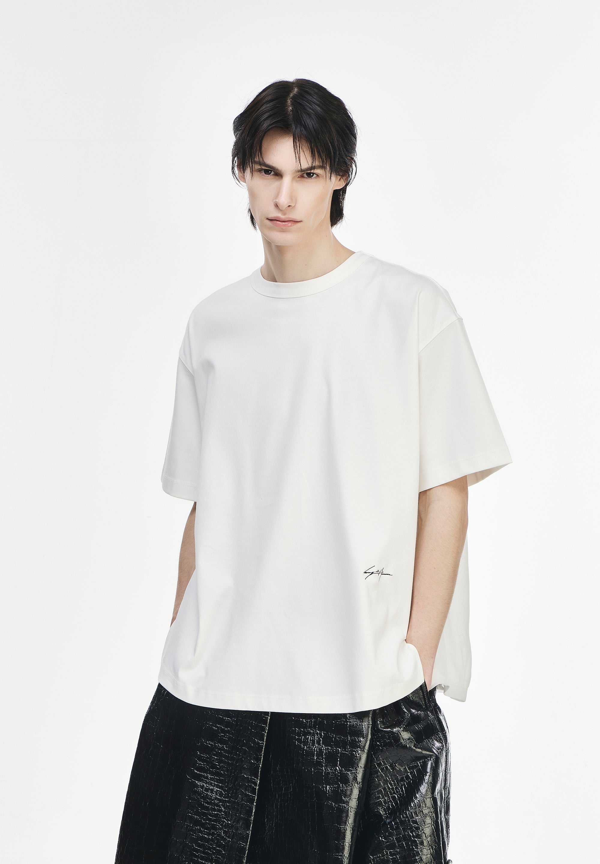 GHOST FLOWER EMBROIDERED T SHIRT