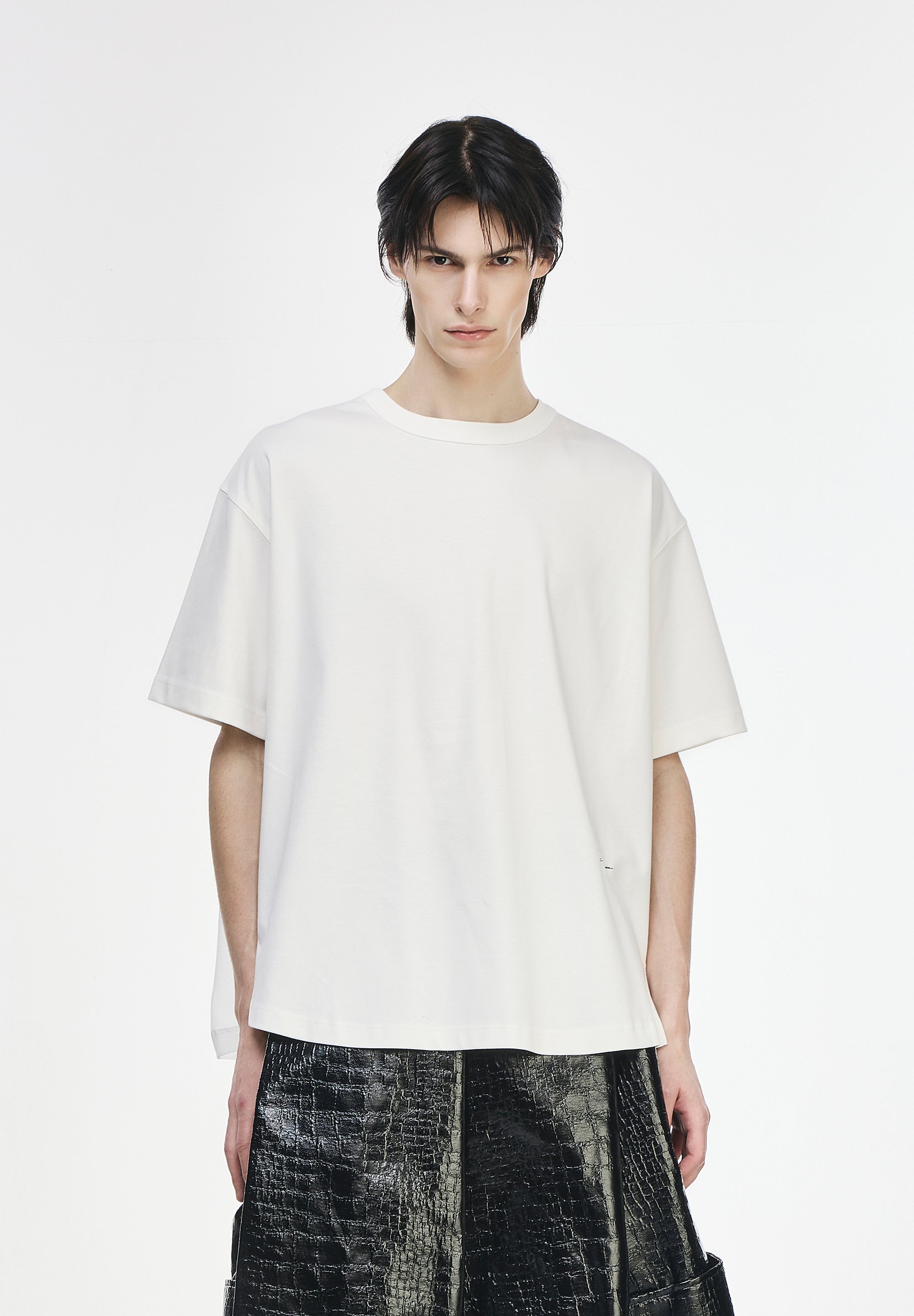 GHOST FLOWER EMBROIDERED T SHIRT
