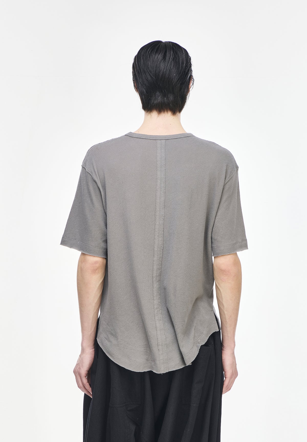MONOLITH U NECK T SHIRT