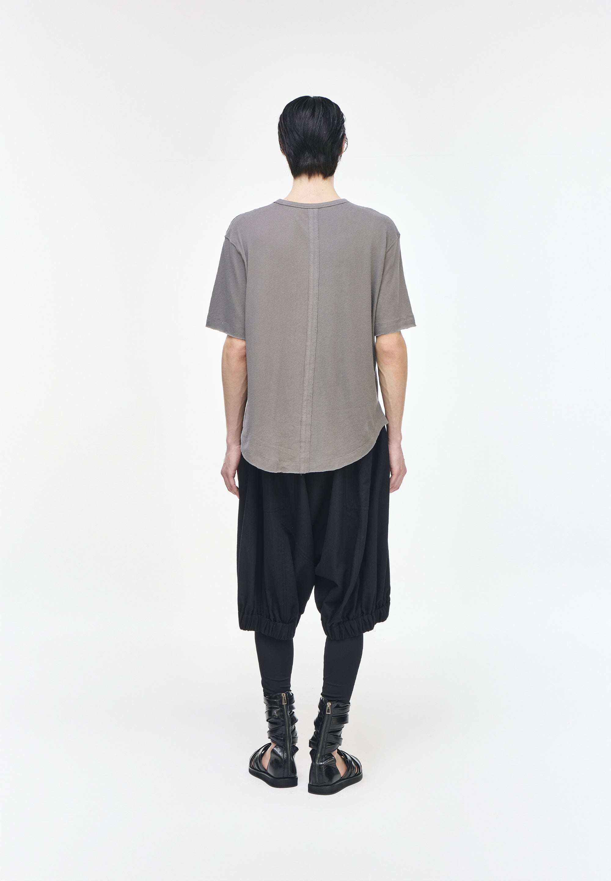 MONOLITH U NECK T SHIRT