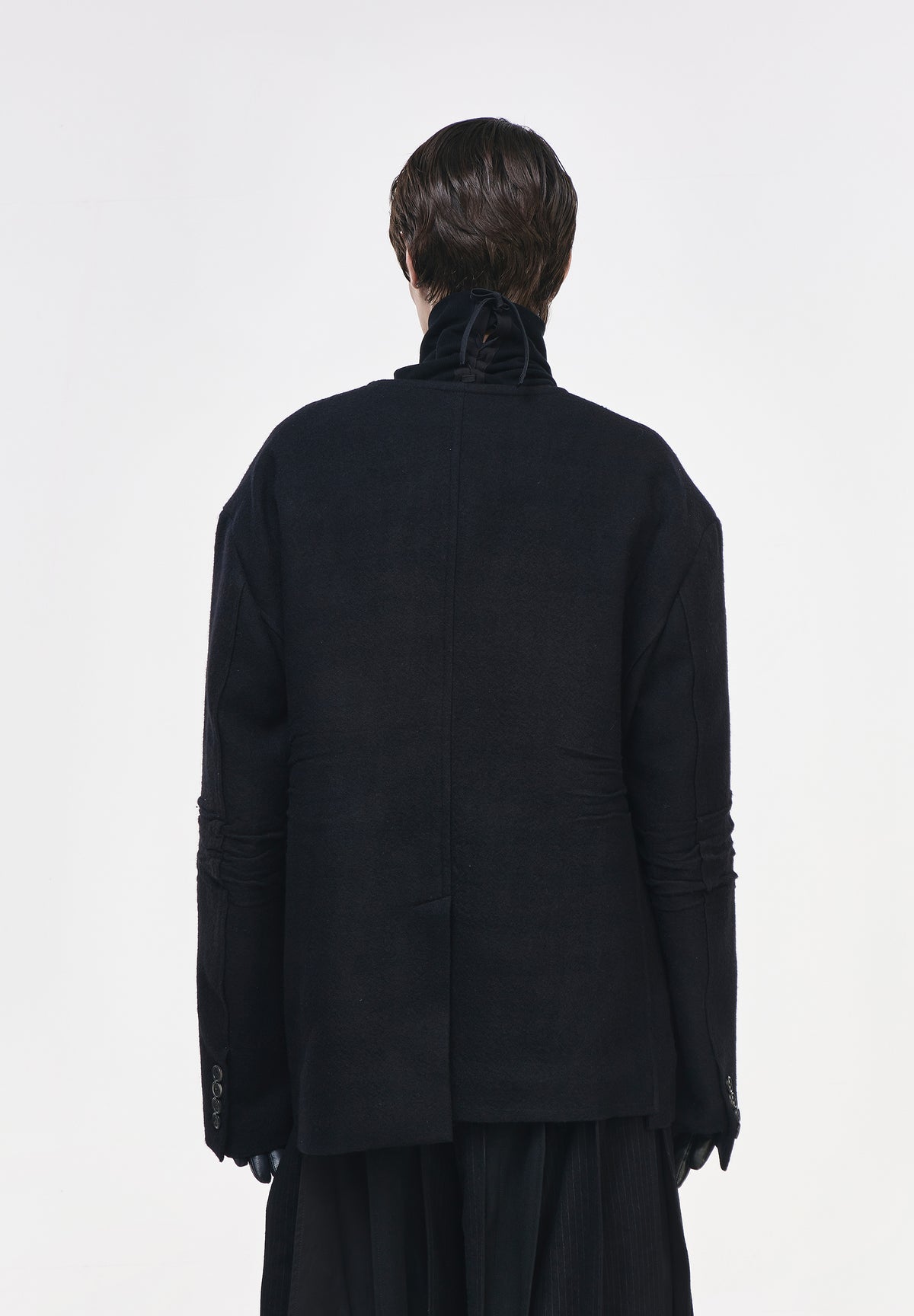 CASCADE ROUND NECK JACKET