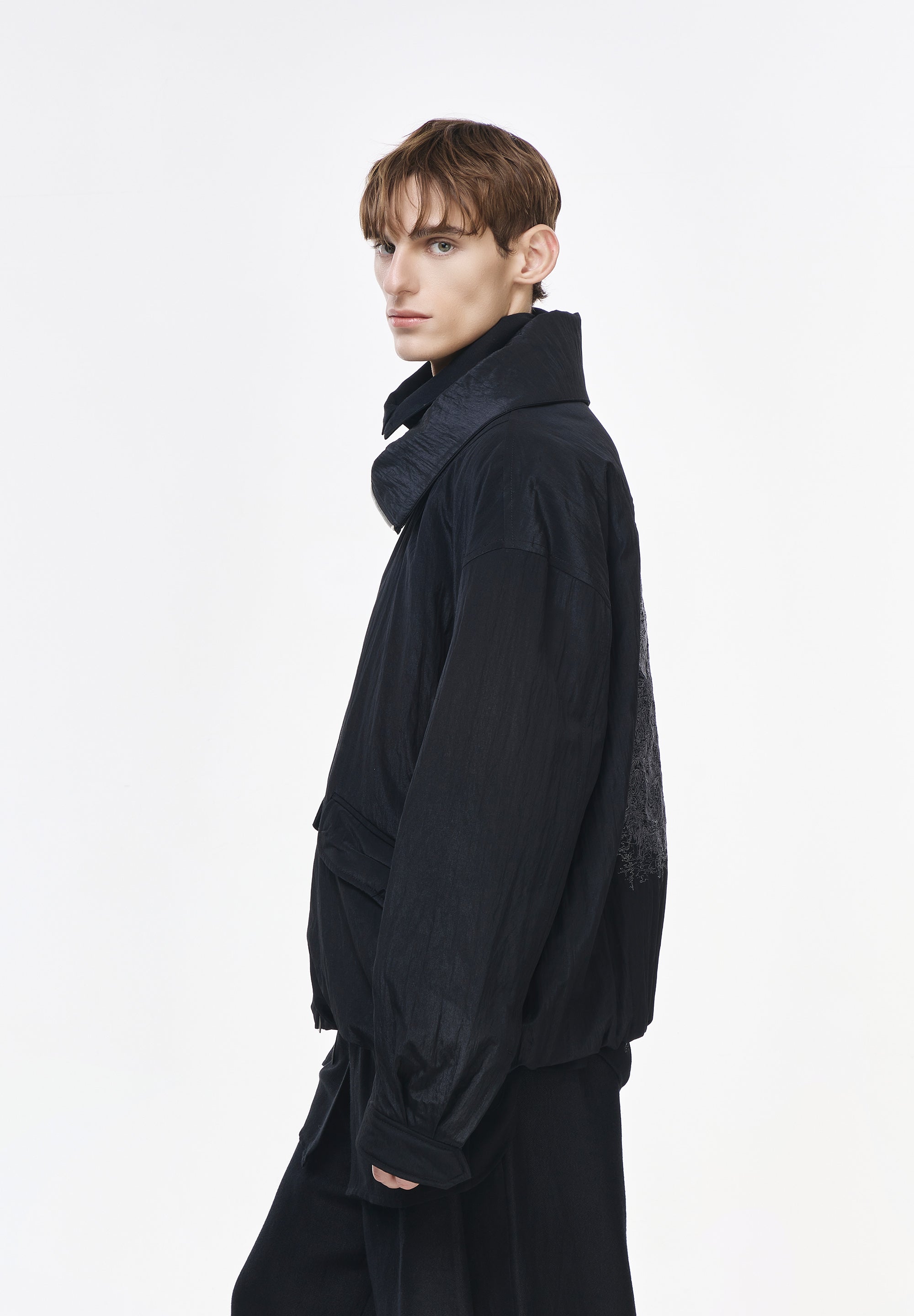 EMBROIDERED WELD JACKET
