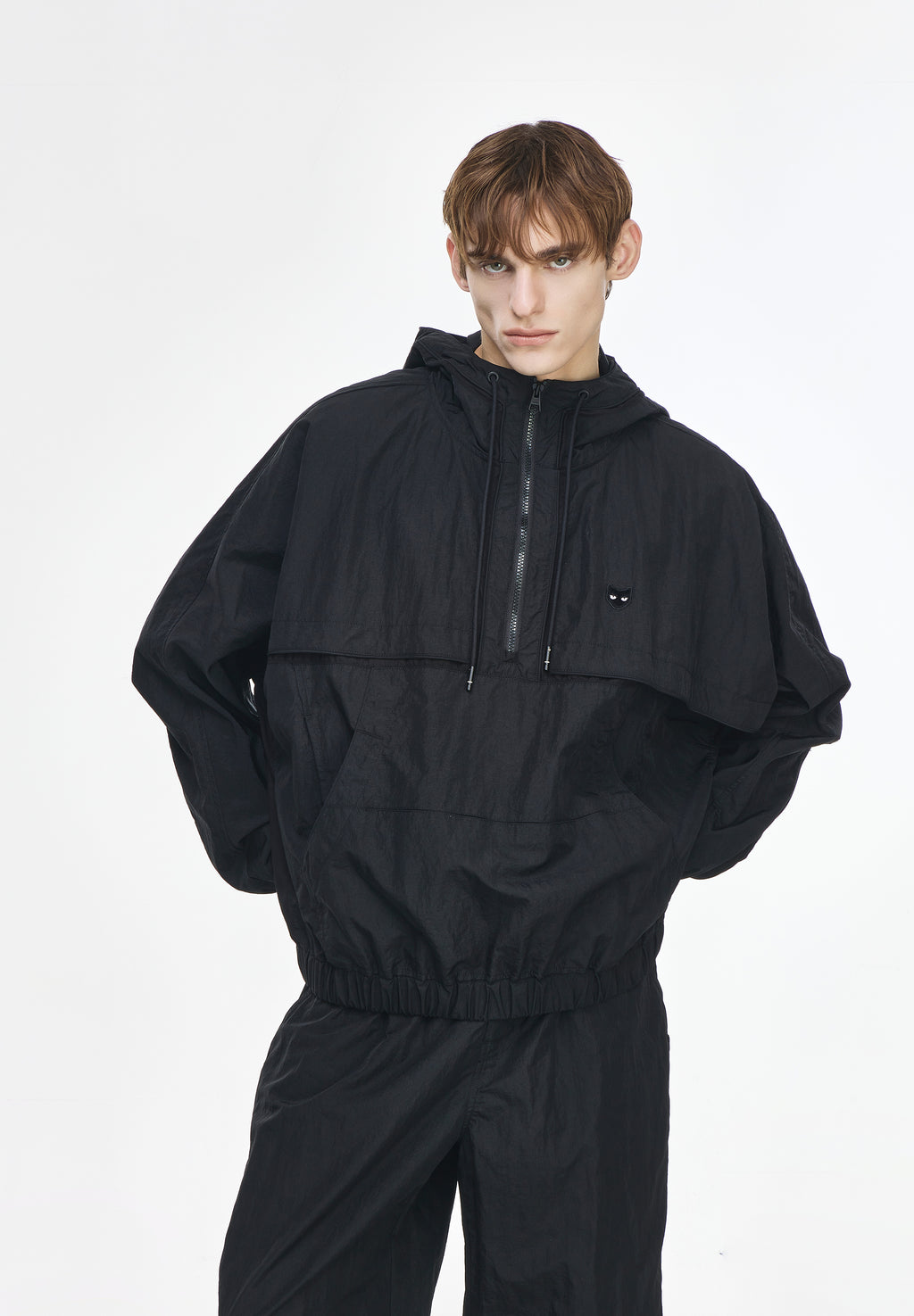 CURVED DOLMAN TRACK HOOD