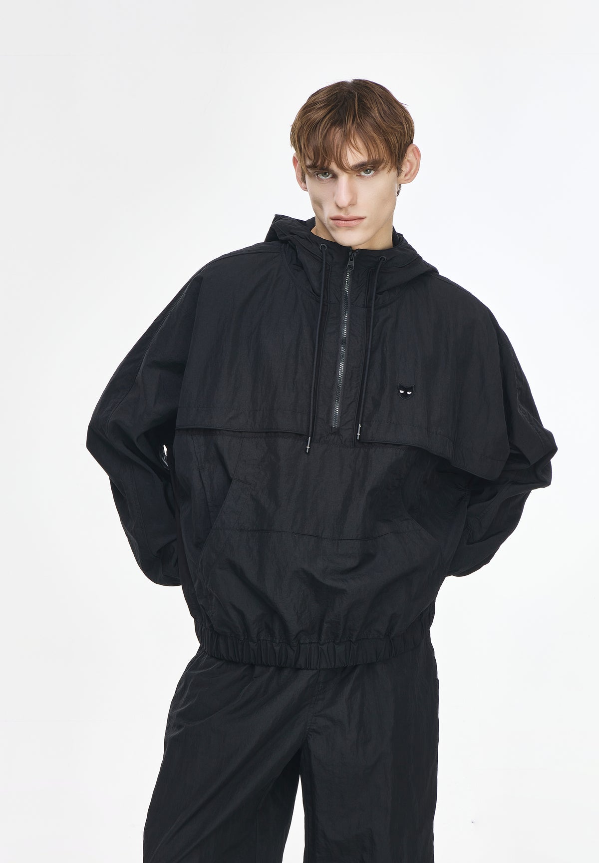 CURVED DOLMAN TRACK HOOD