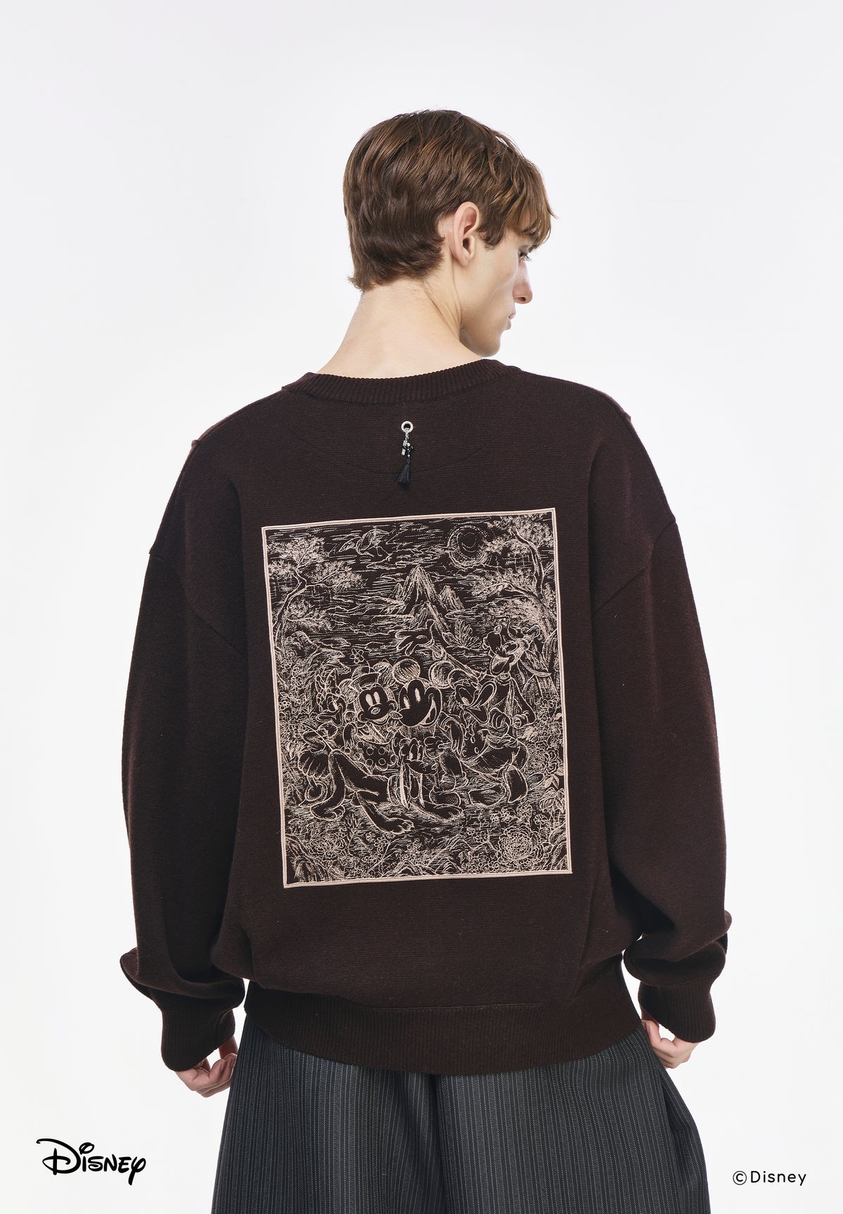 MINHWA FRIENDS ROUND NECK KNIT