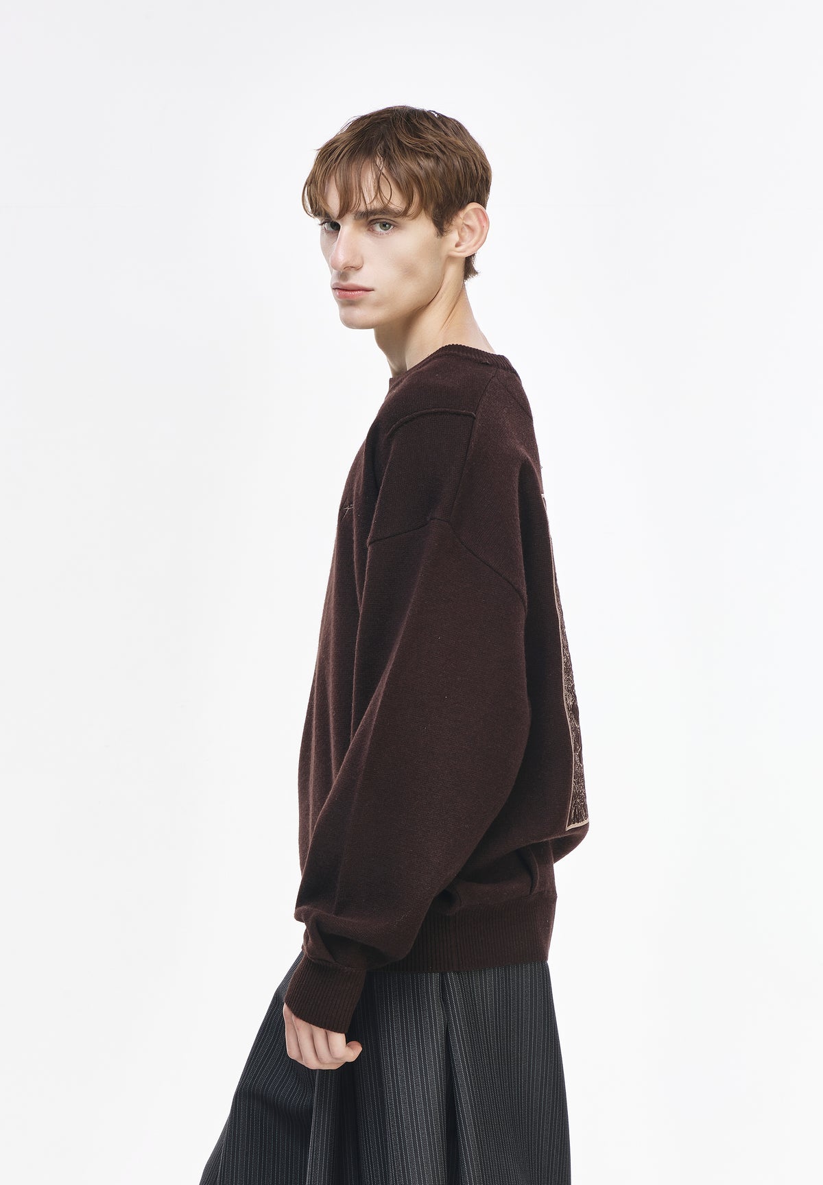 MINHWA FRIENDS ROUND NECK KNIT