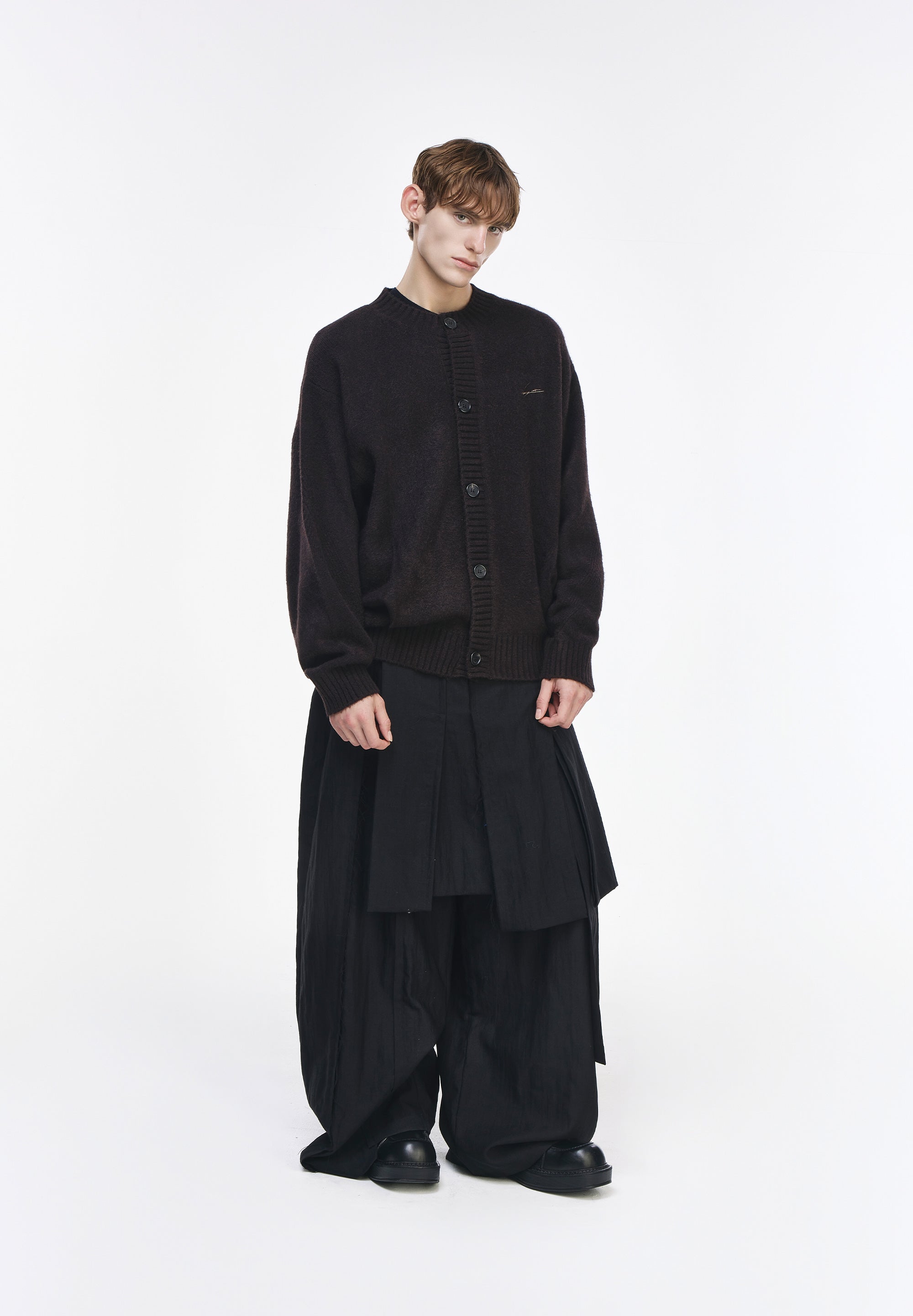 CHARIOT ROUND NECK CARDIGAN