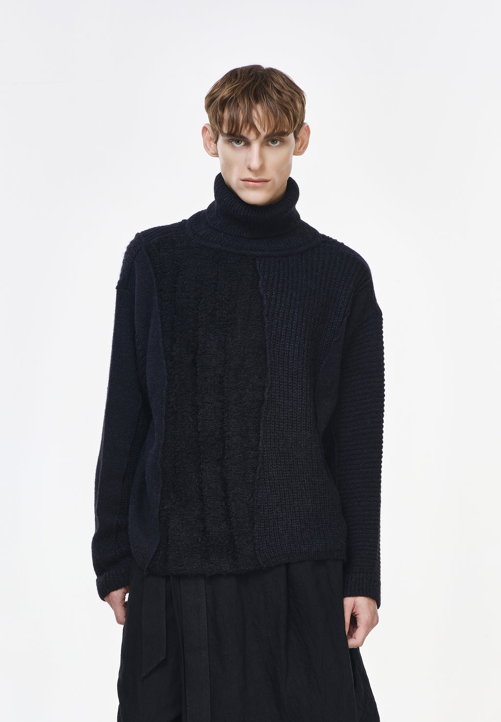 CASCADE TURTLE NECK KNIT