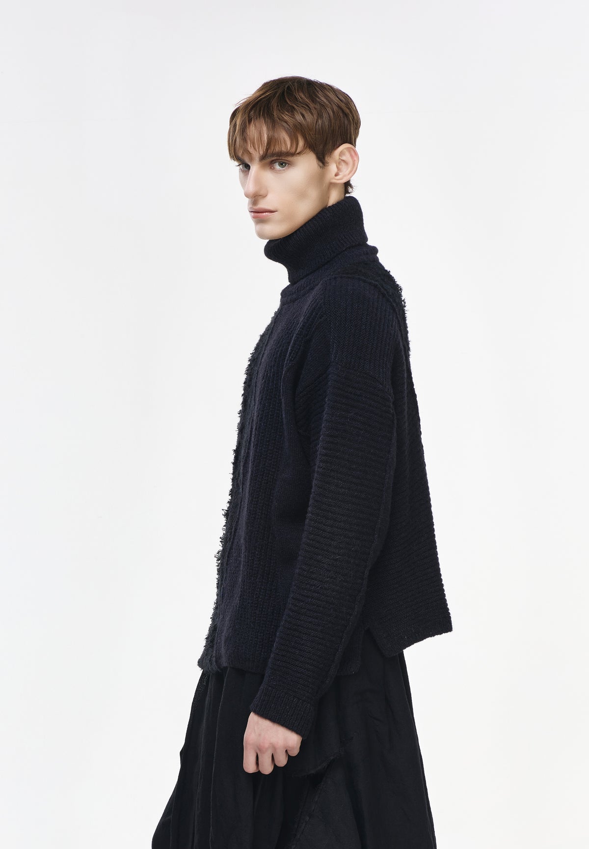 CASCADE TURTLE NECK KNIT