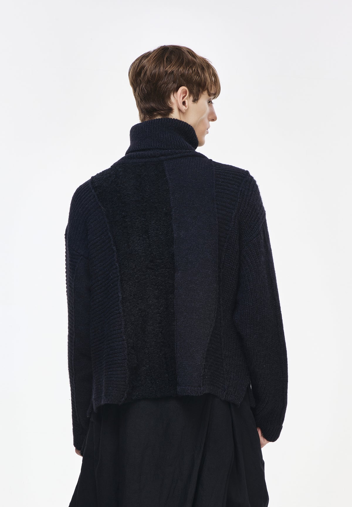 CASCADE TURTLE NECK KNIT