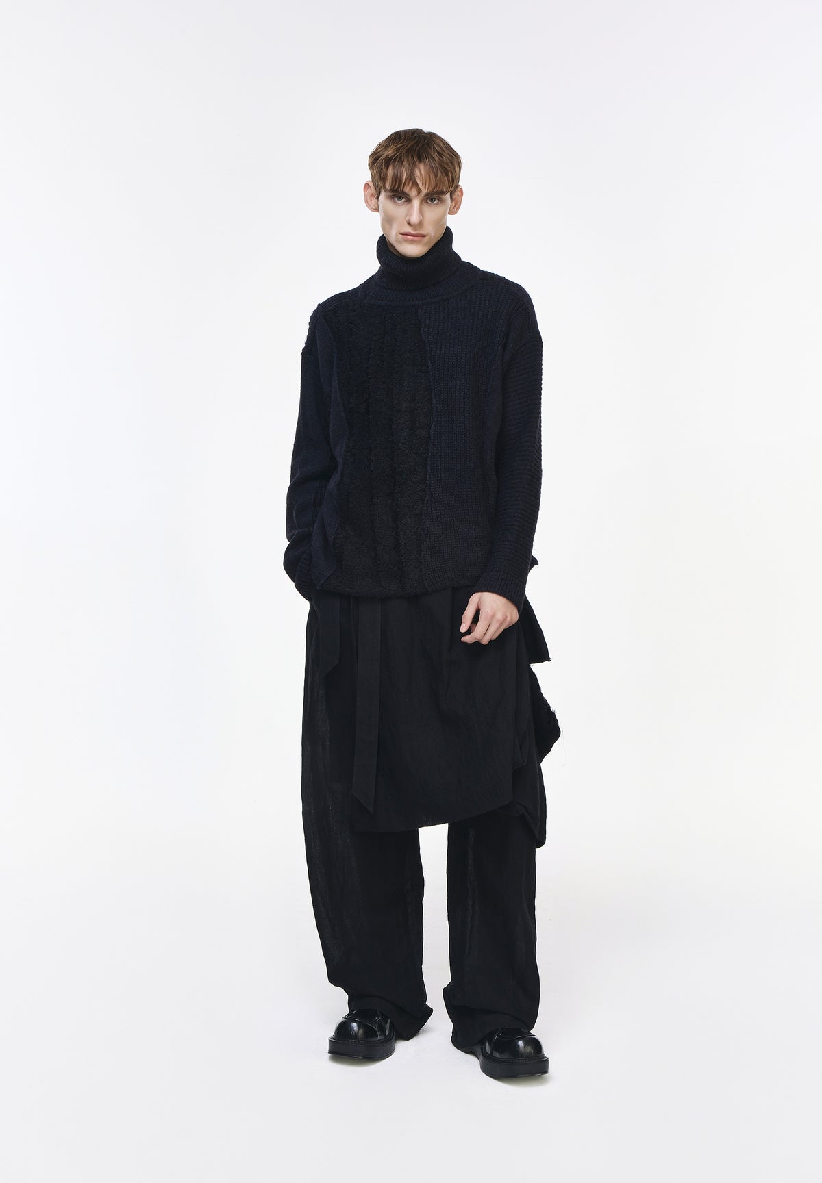 CASCADE TURTLE NECK KNIT