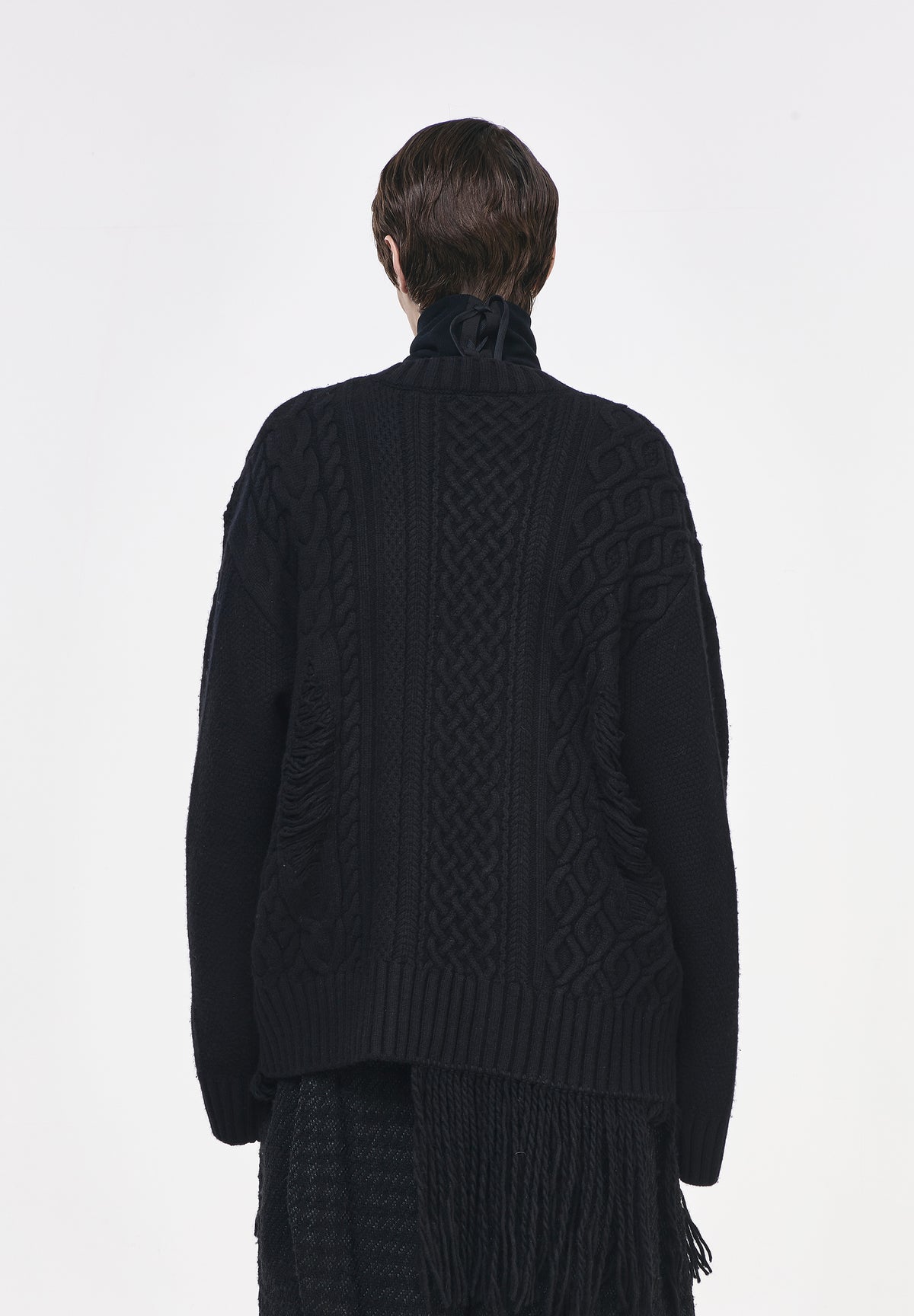 PLASTRON ROUND NECK CARDIGAN
