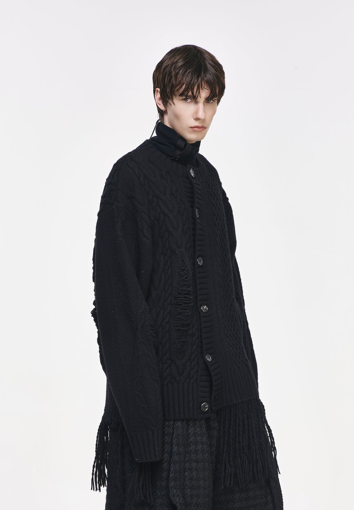 PLASTRON ROUND NECK CARDIGAN