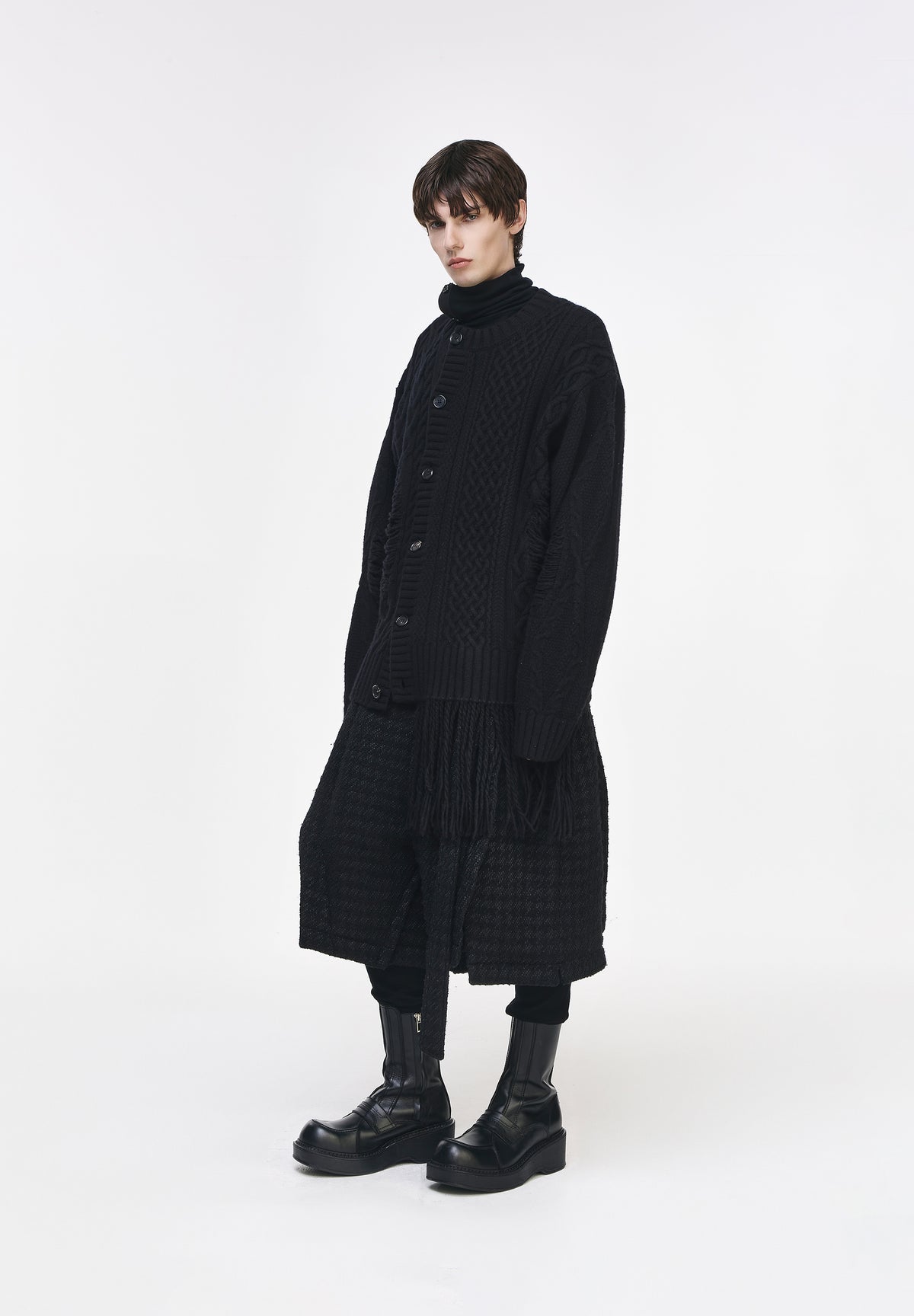 PLASTRON ROUND NECK CARDIGAN
