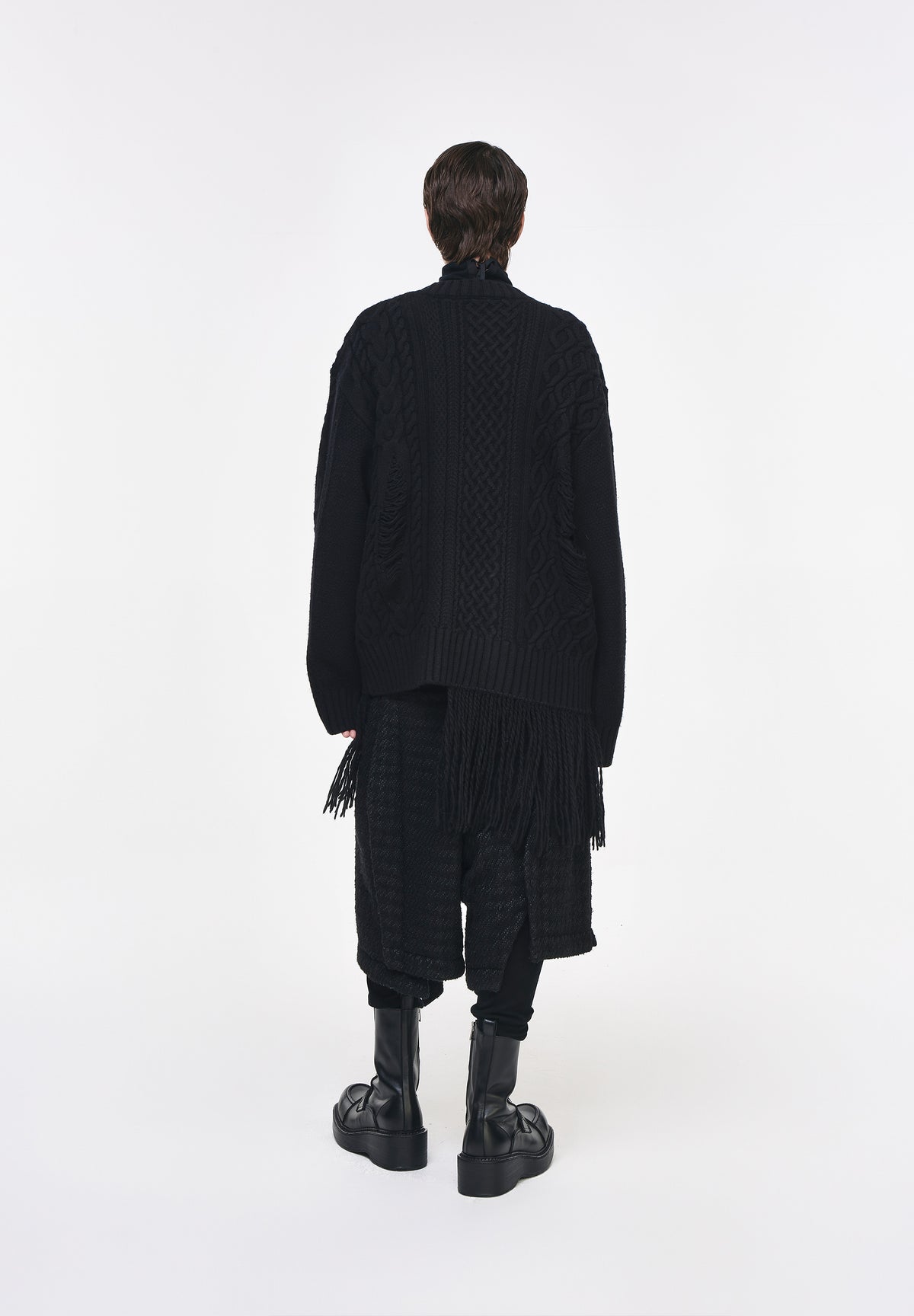 PLASTRON ROUND NECK CARDIGAN