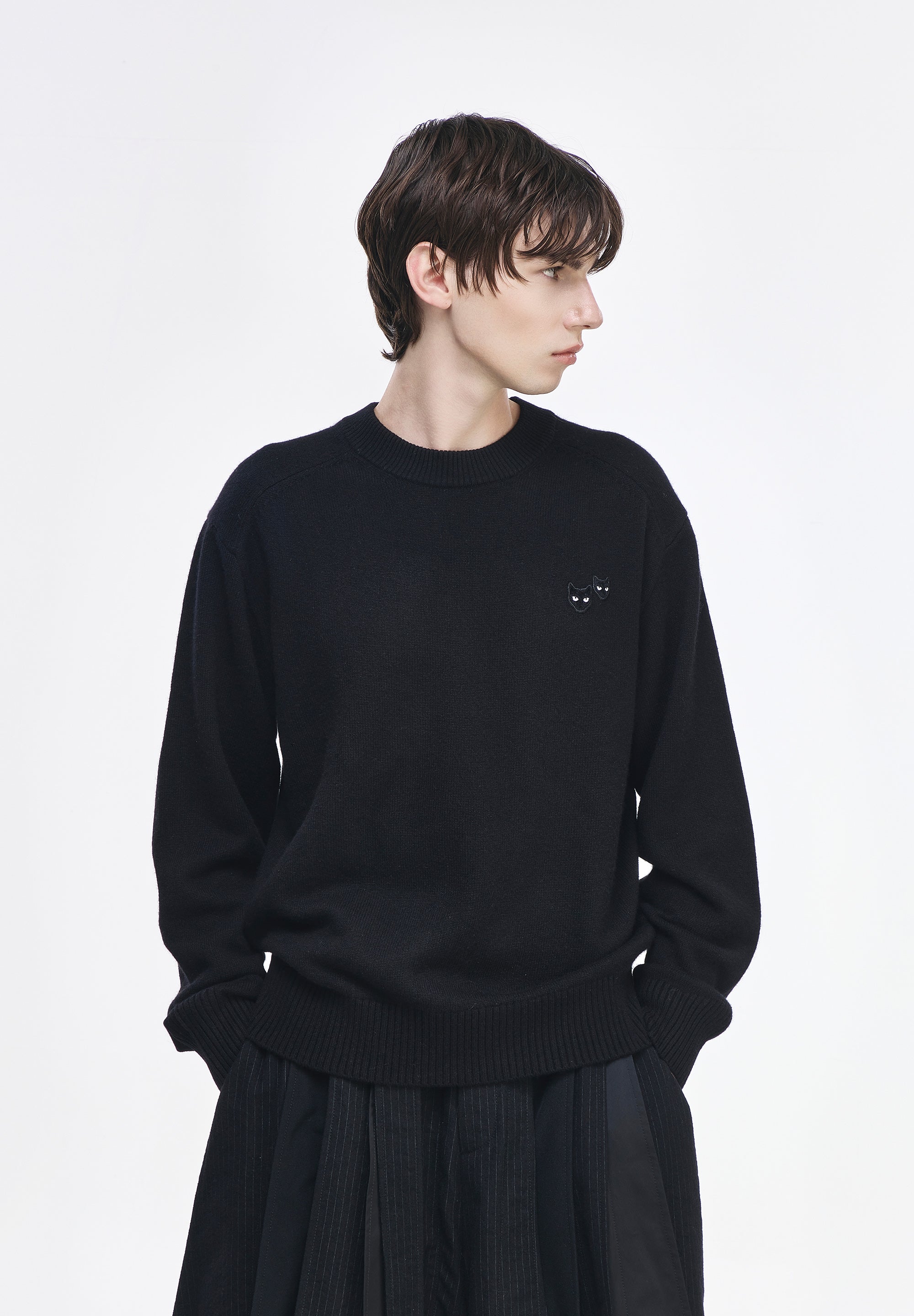 CASHMERE BLEND ROUND NECK KNIT