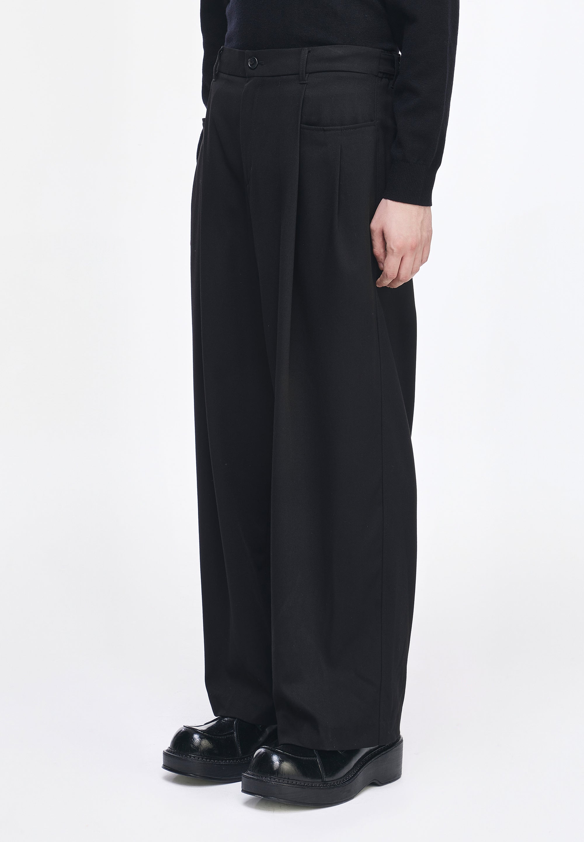 LEVEL VOLUME STRAIGHT PANTS