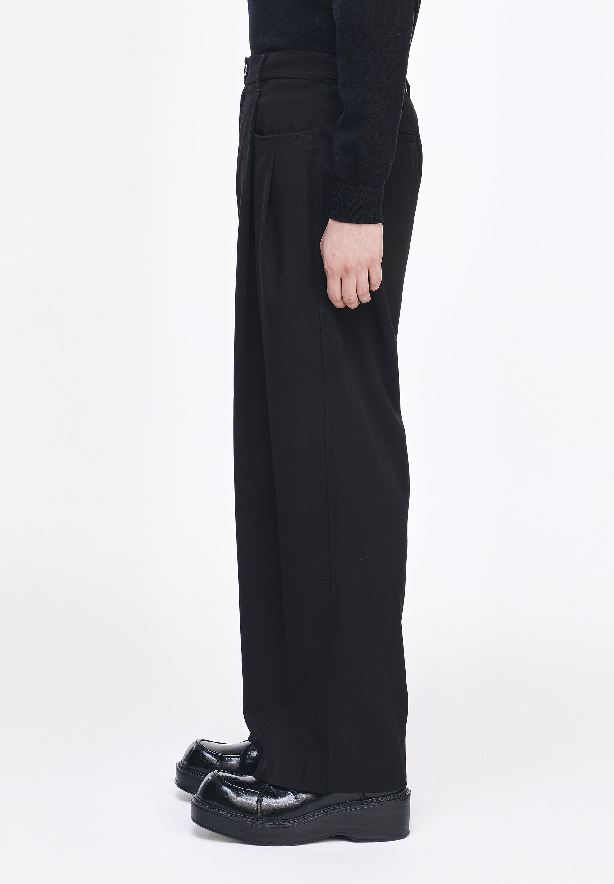 LEVEL VOLUME STRAIGHT PANTS