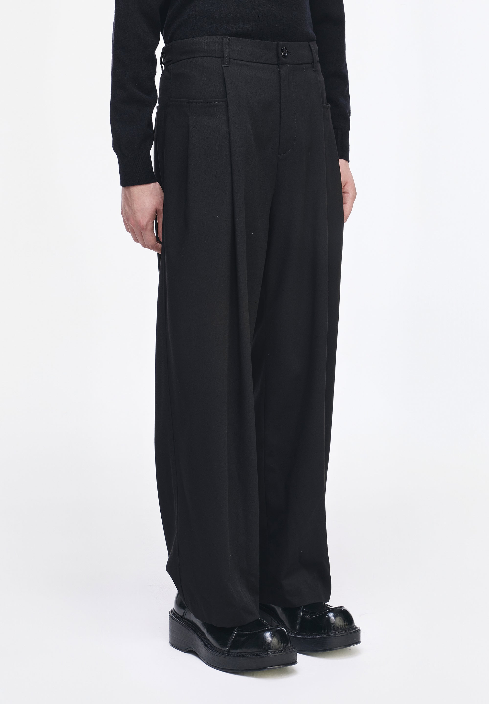 LEVEL VOLUME STRAIGHT PANTS
