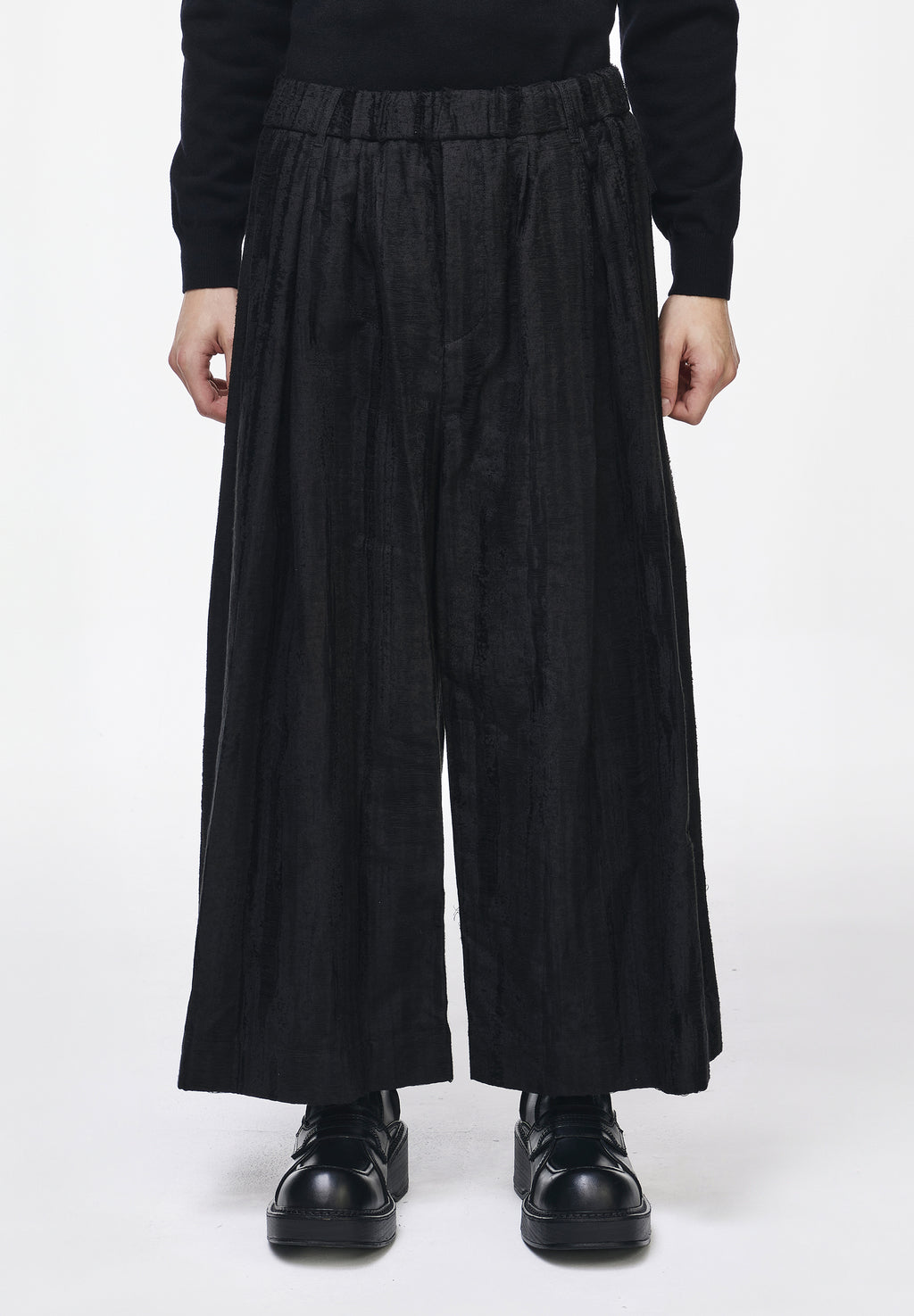 MULTI TUCK CROPPED WIDE PANTS