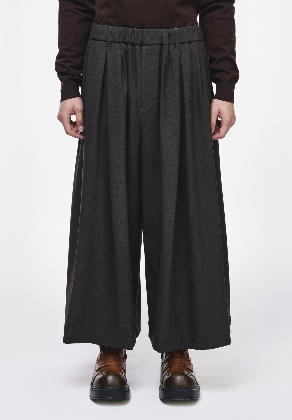 MULTI TUCK CROPPED WIDE PANTS