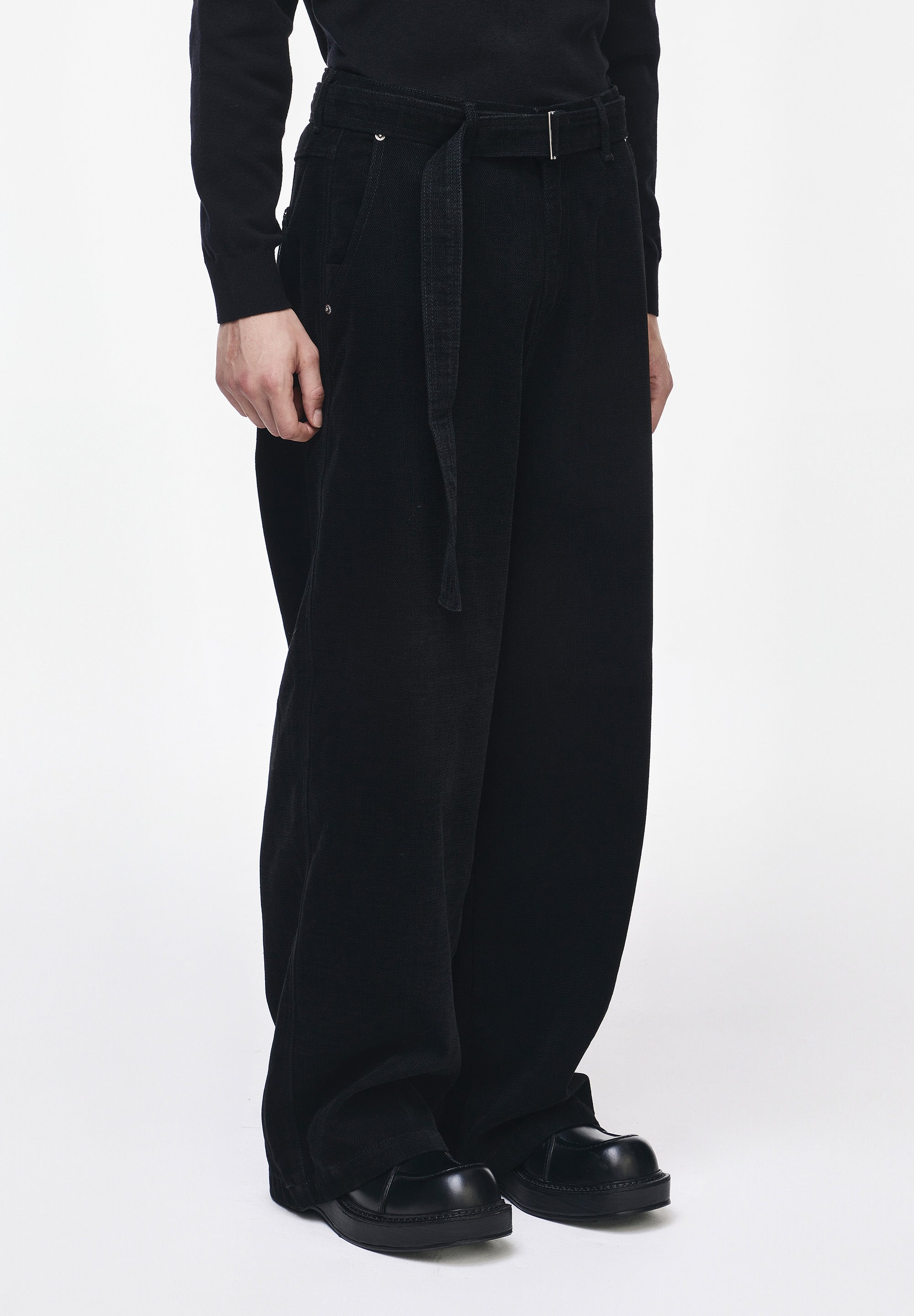 BELTED WIDE DENIM