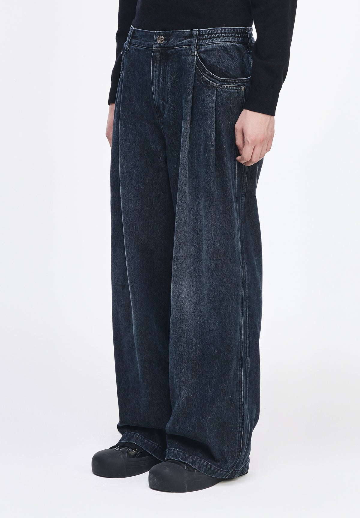 LEVEL VOLUME WIDE DENIM
