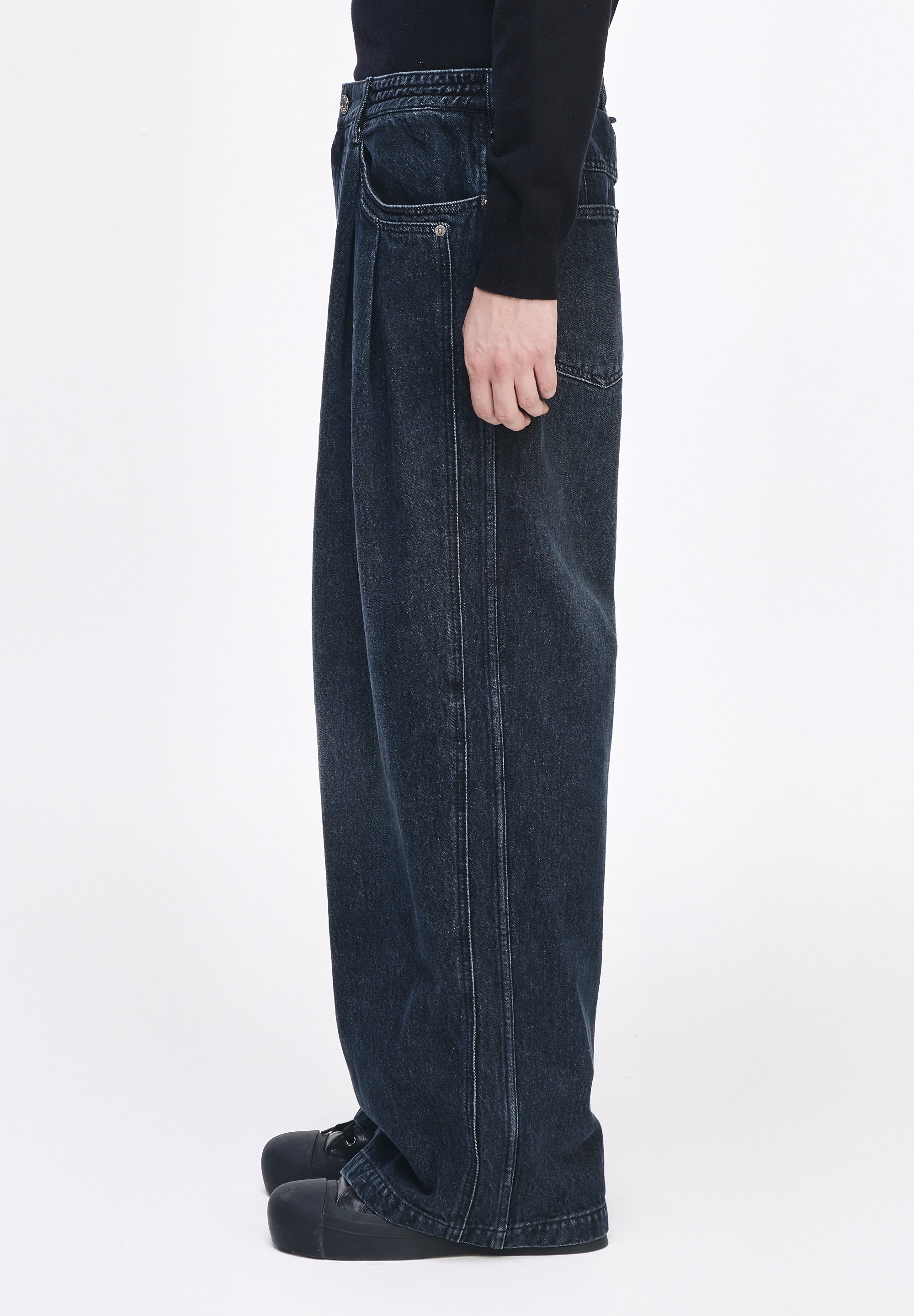 LEVEL VOLUME WIDE DENIM