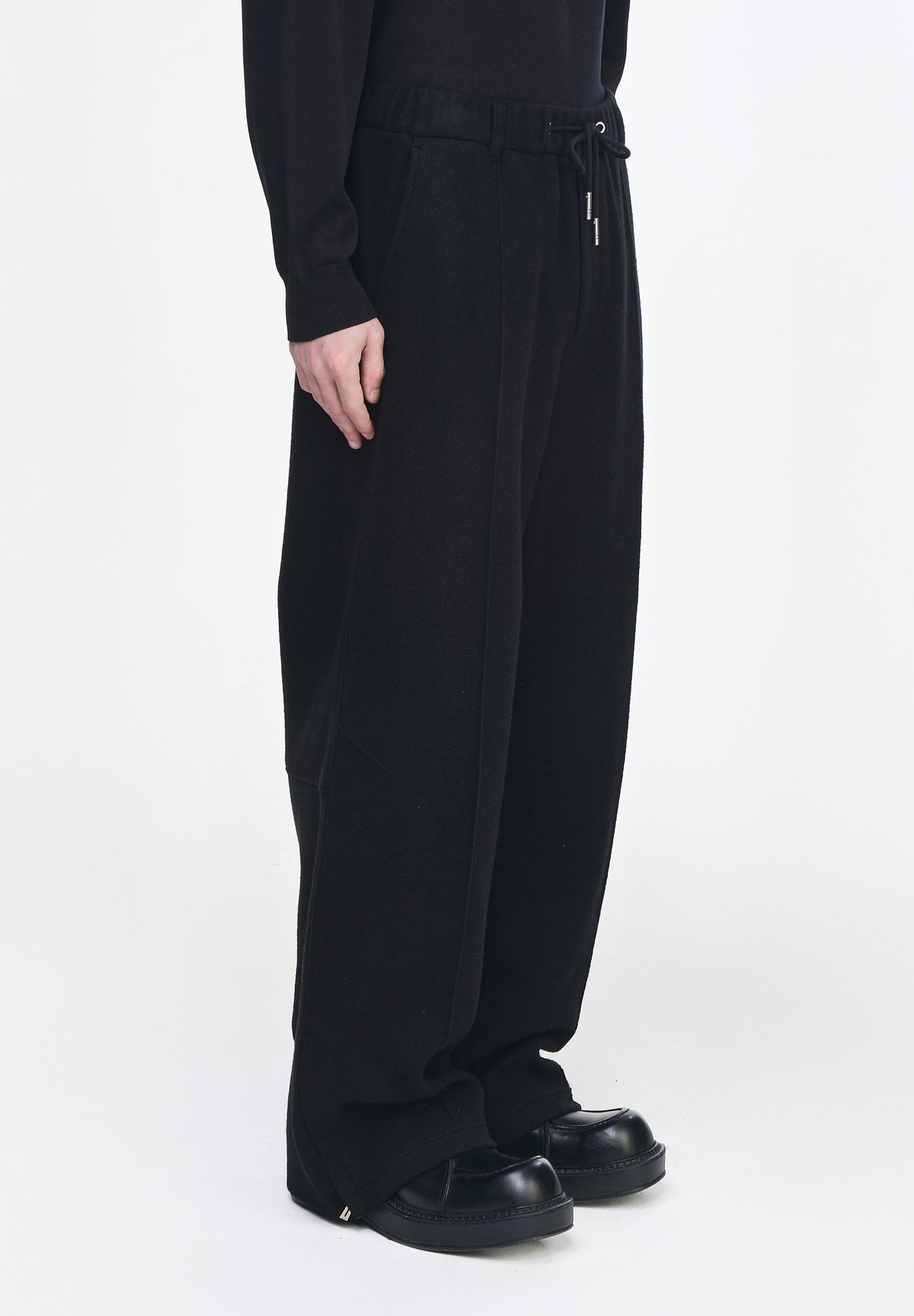 SEMI WIDE WOOL SWEATPANTS